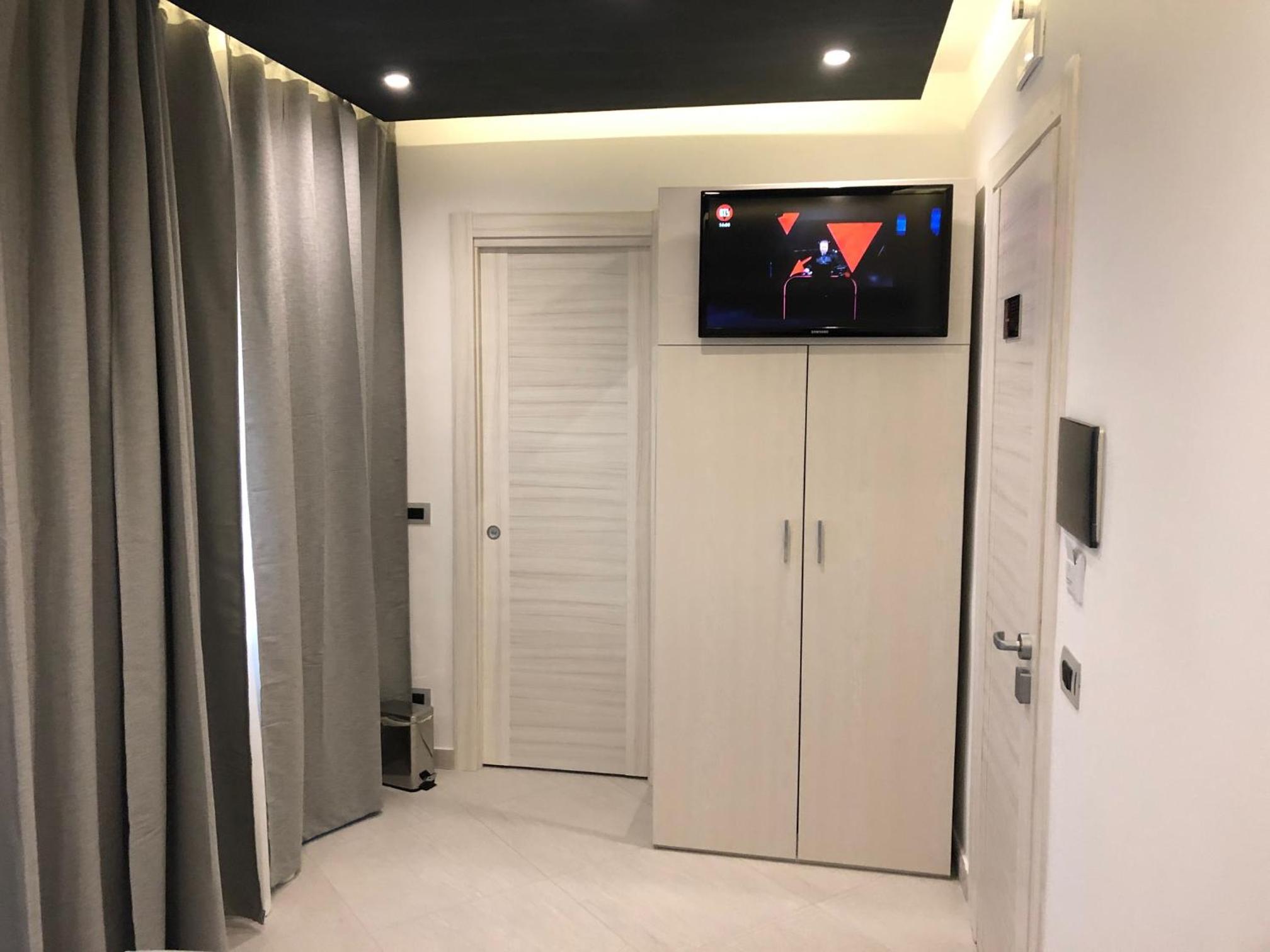 Single Room photo 2