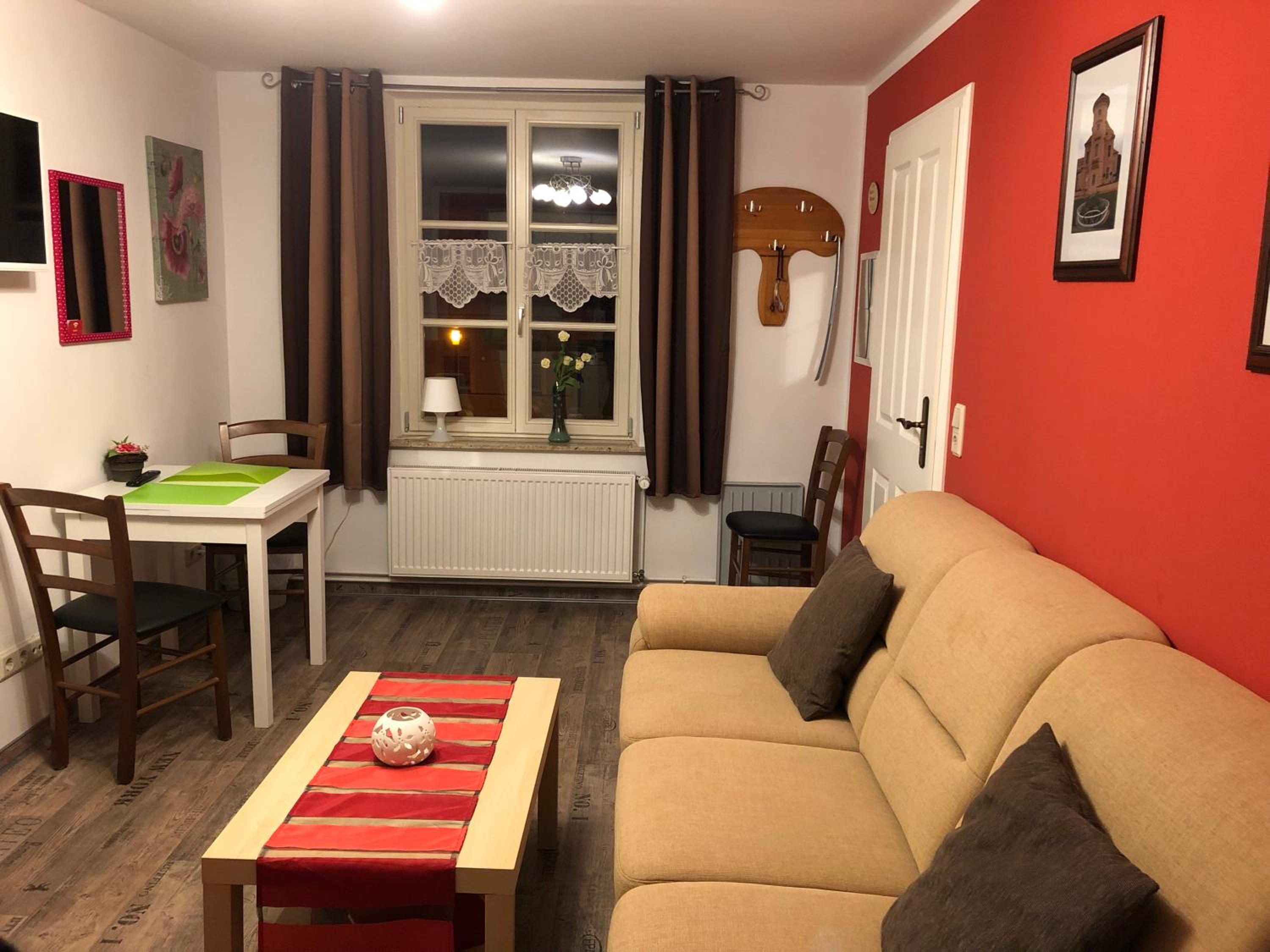 One-Bedroom Apartment photo 1