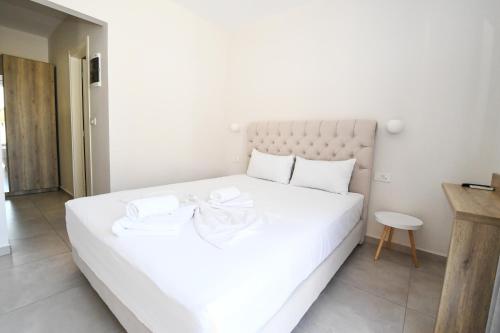 Standard Triple Studio