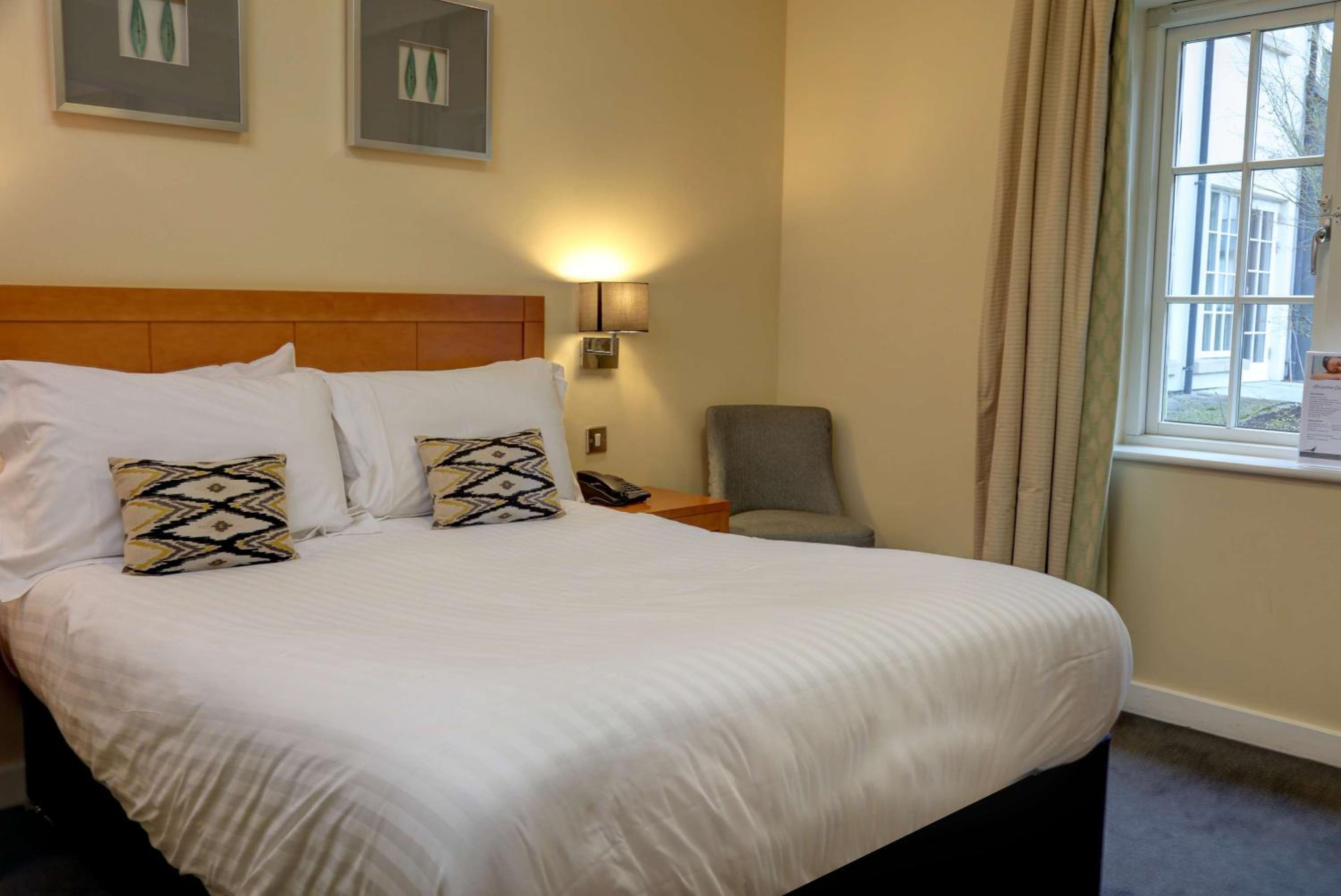 Standard Double Room - Photo 5