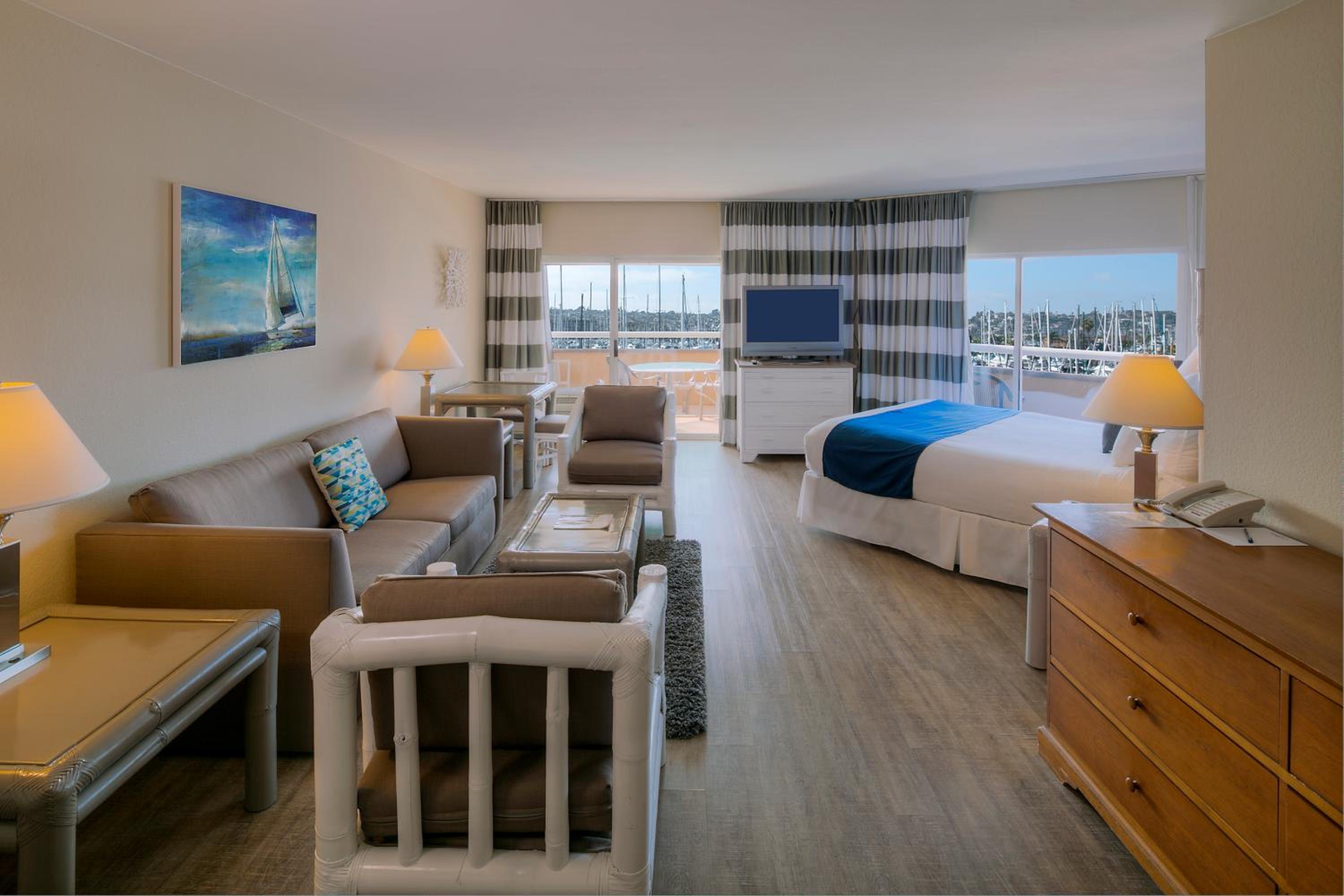 Marina View Executive Suite - Photo 1