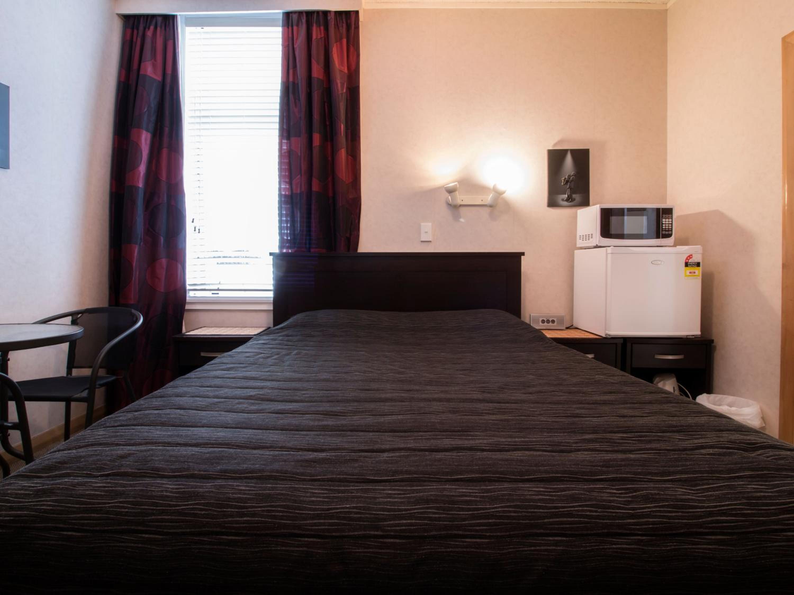 Standard Double Room - Photo 8