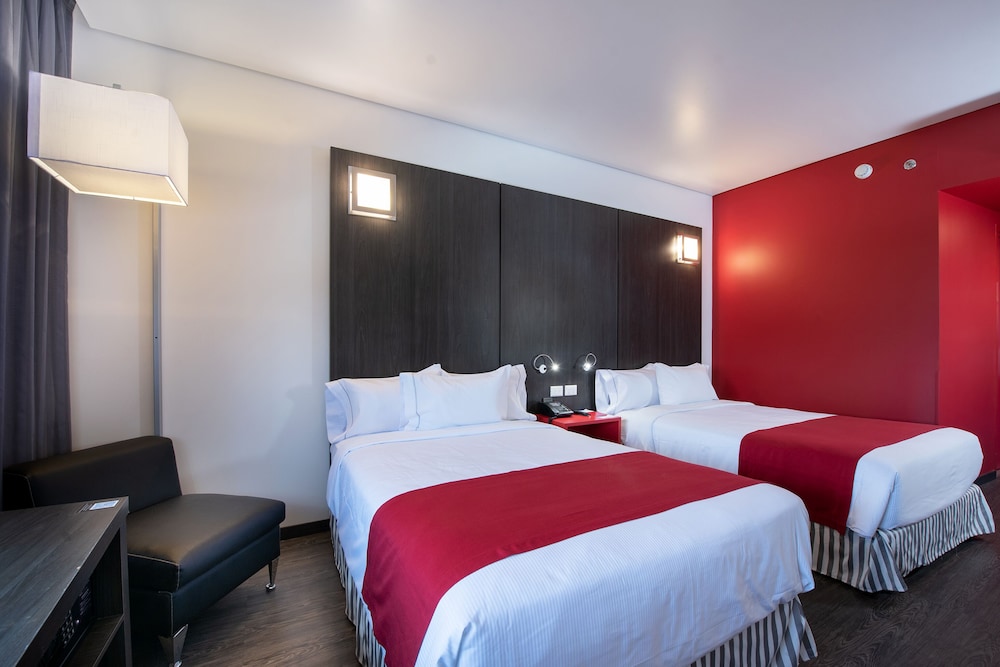 Room, 2 Double Beds, Non Smoking - Photo 8