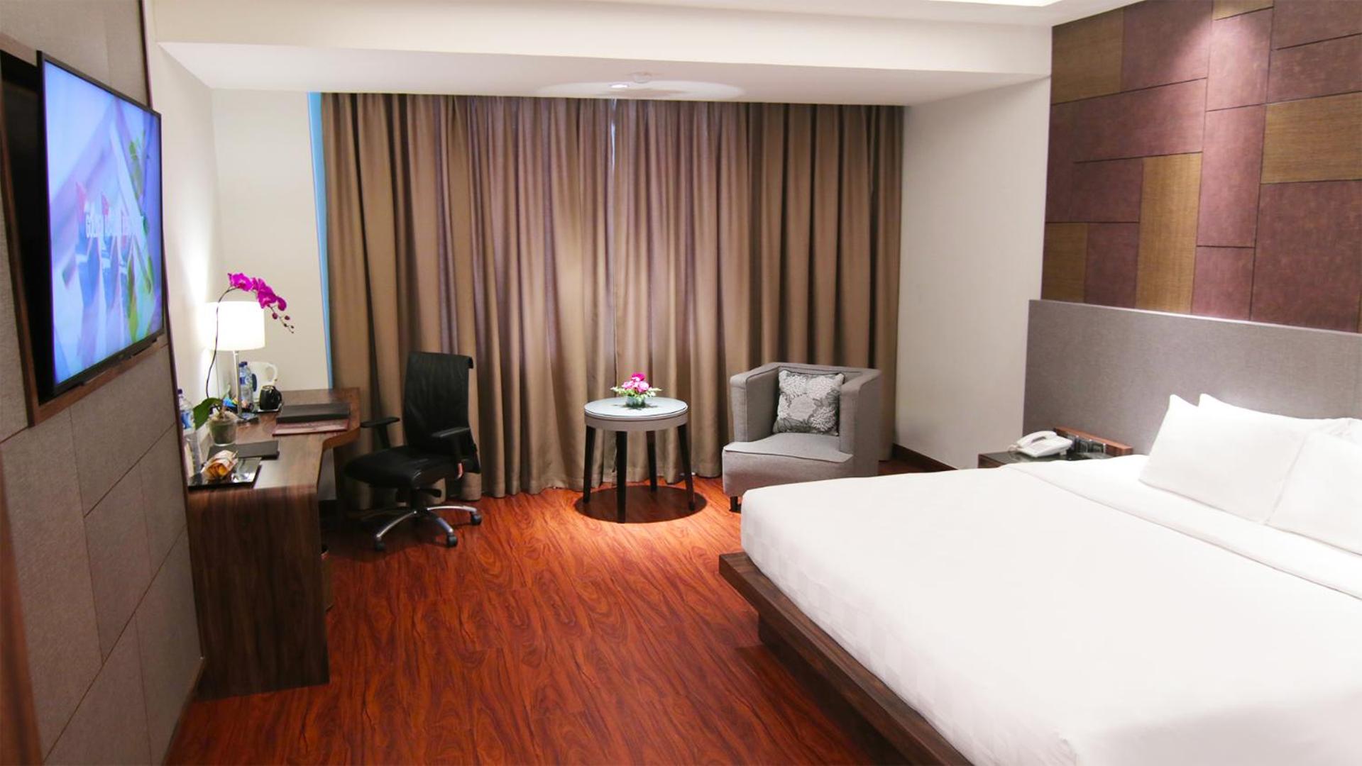 Superior Double Room (Smoking) - Photo 4