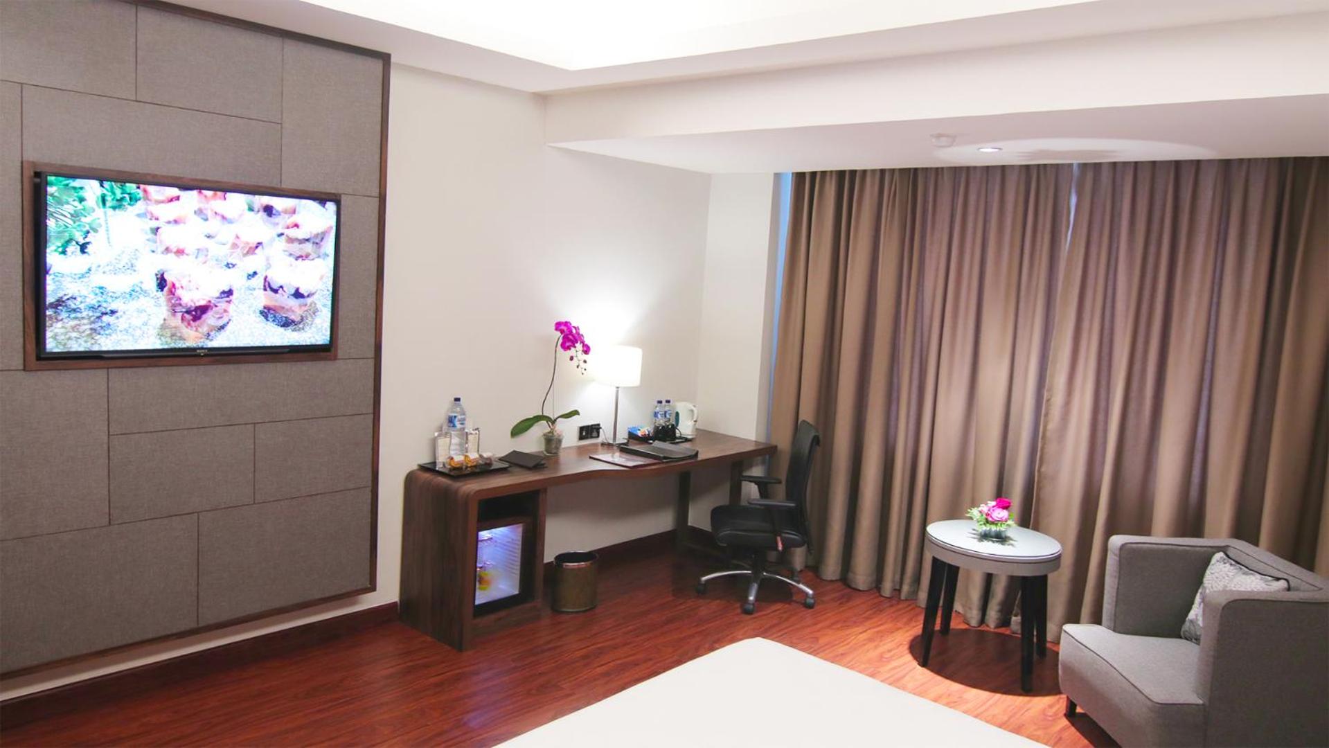 Superior Double Room (Smoking) - Photo 6