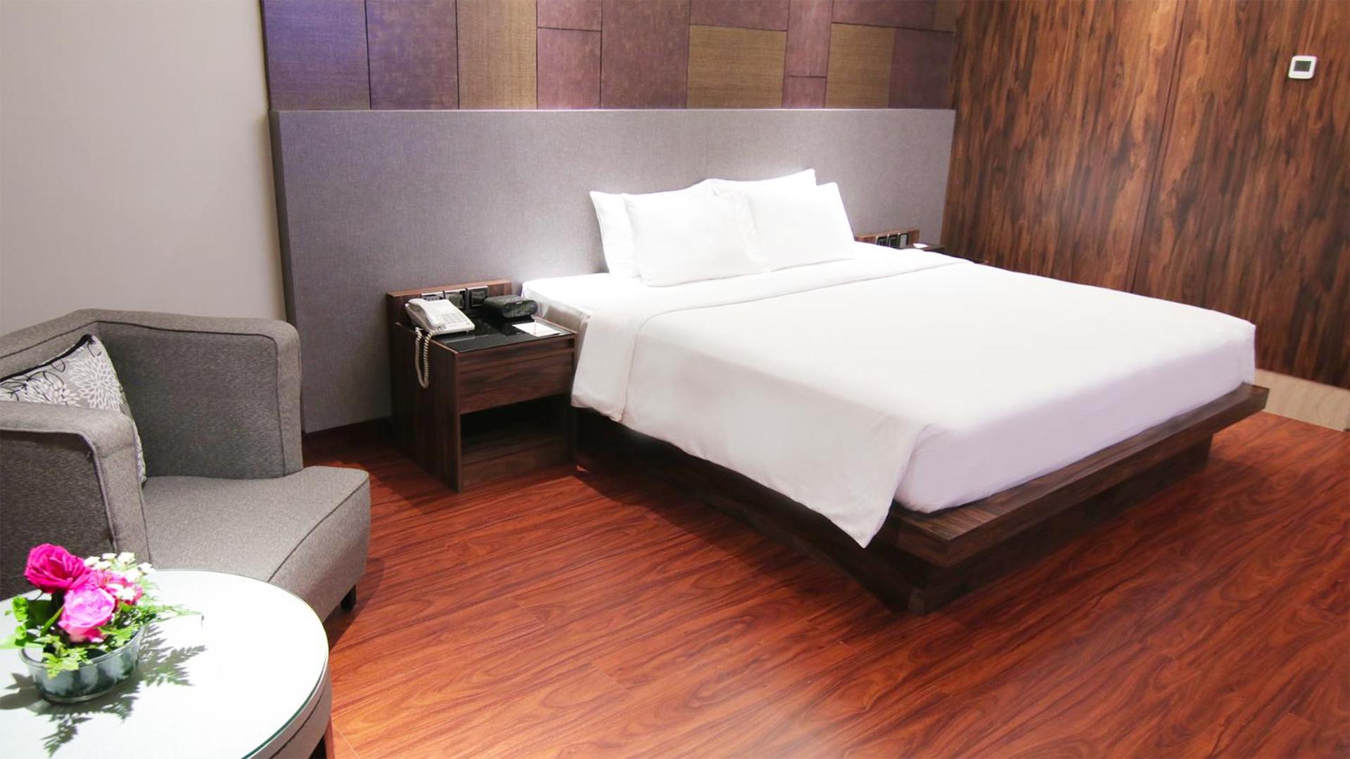Superior Double Room (Smoking) - Photo 2