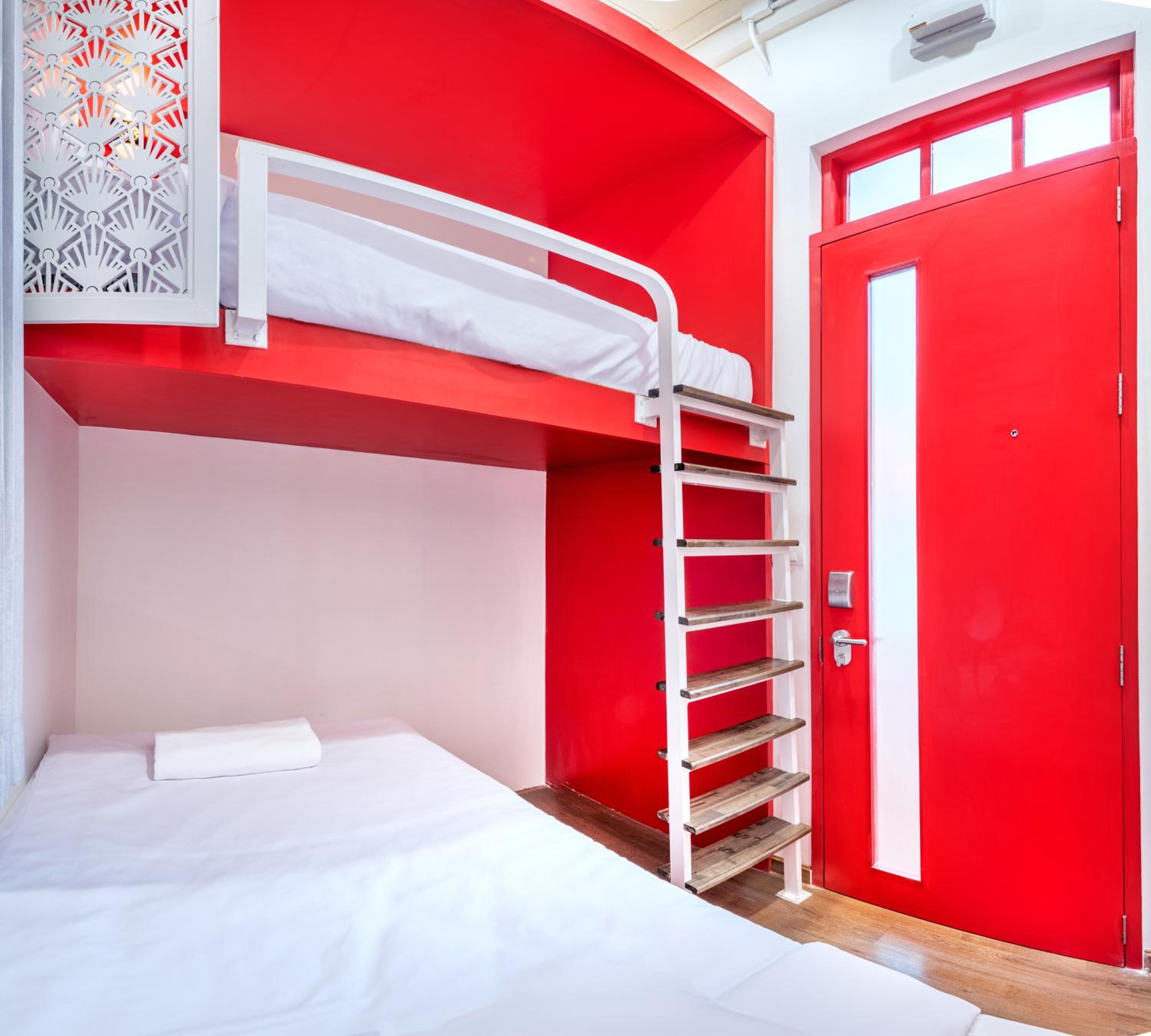 Twin Room with Shared Bathroom photo 1