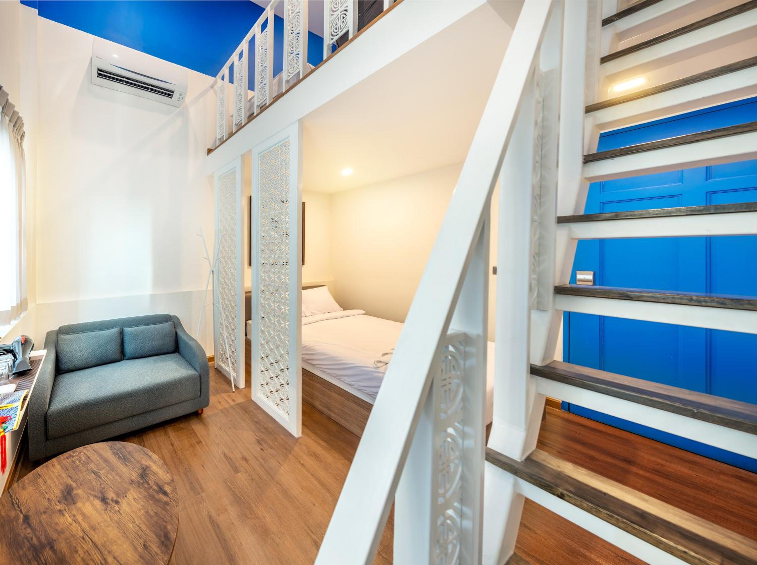 Double Room with Shared Bathroom photo 2