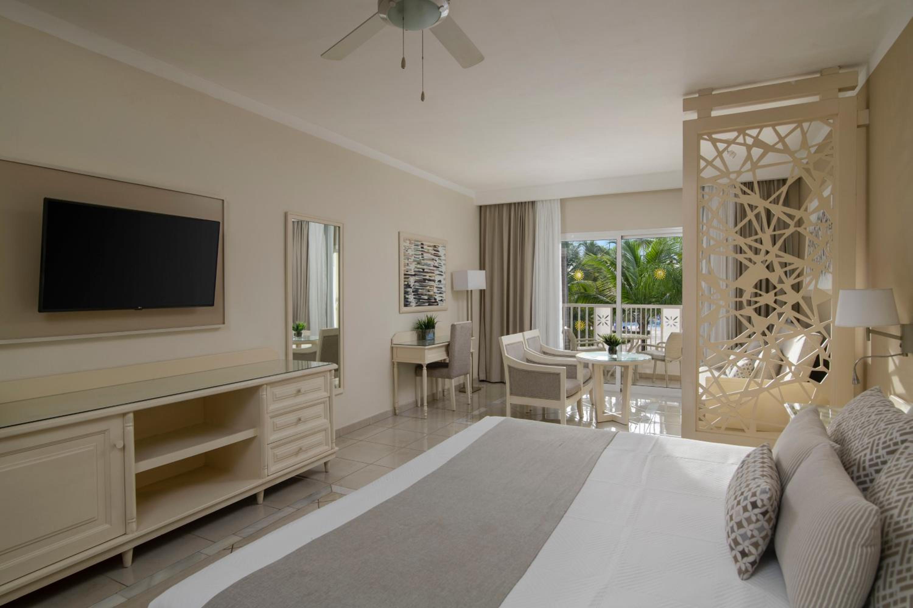 1 King Bed Junior Suite DBL