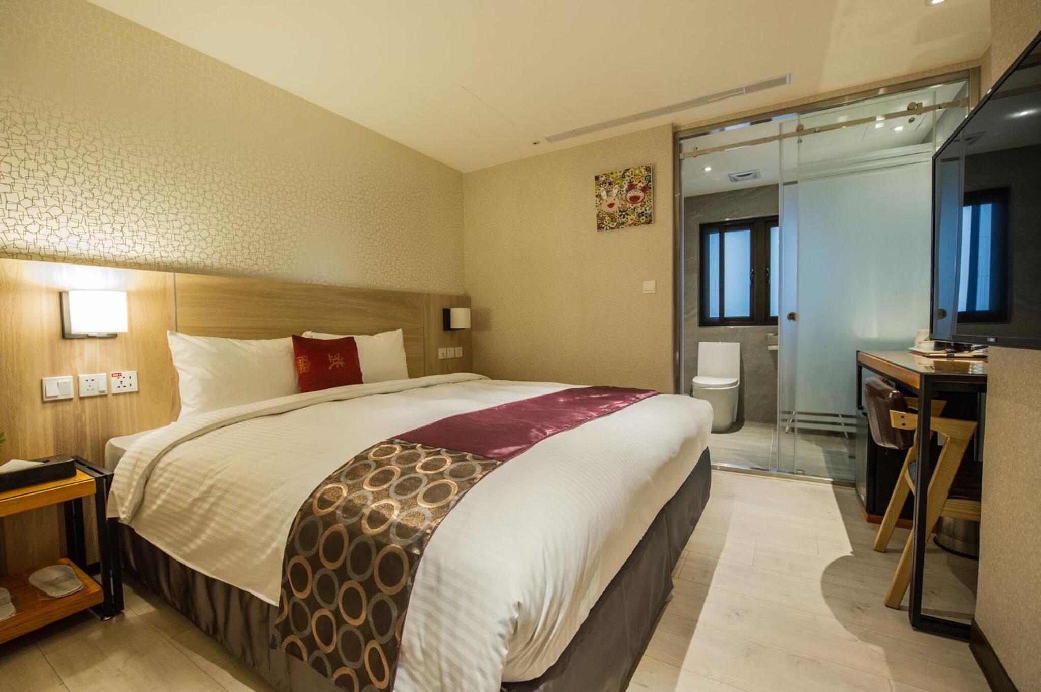 Deluxe Double Room with Shower