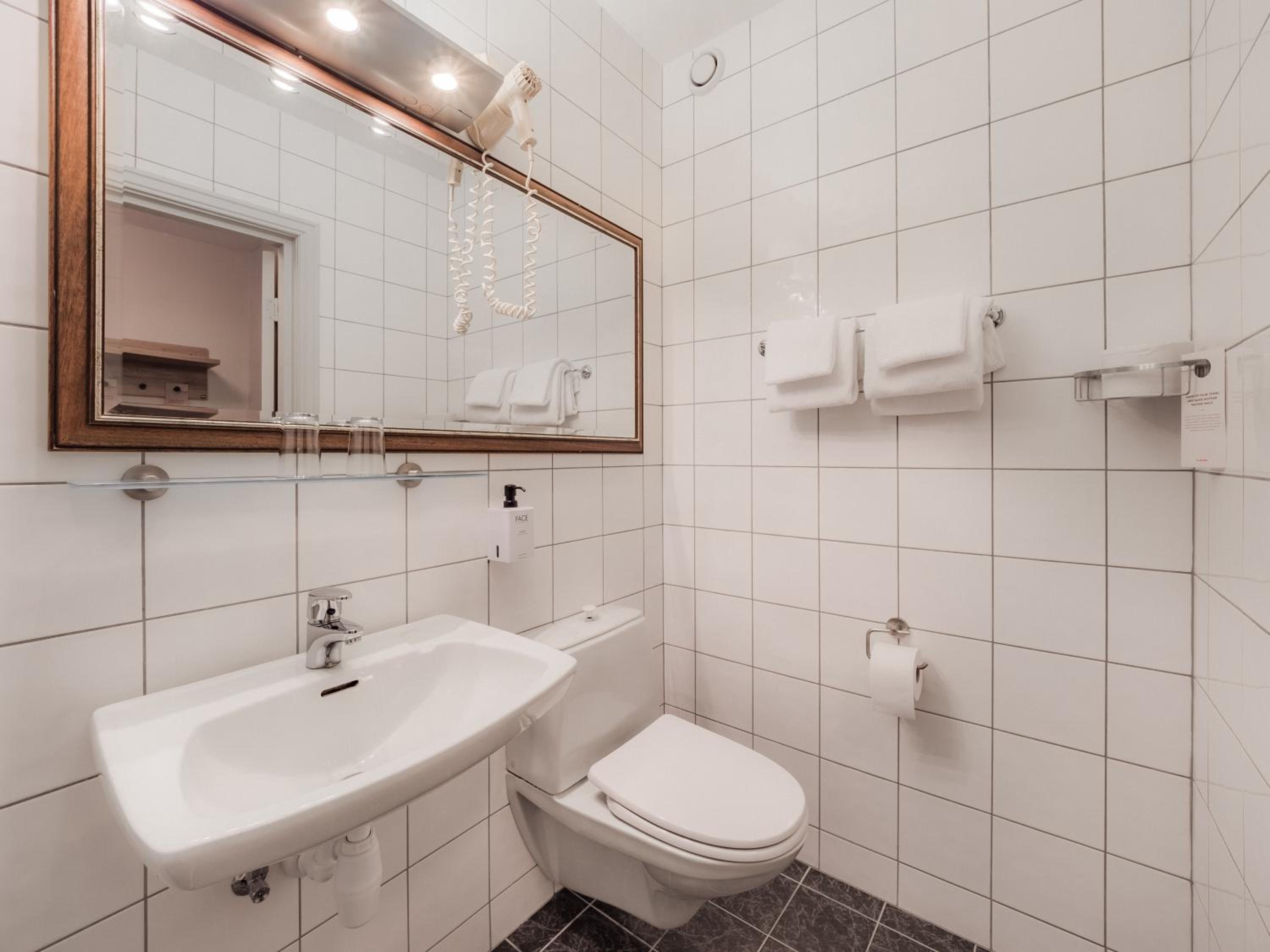 Single Room photo 2