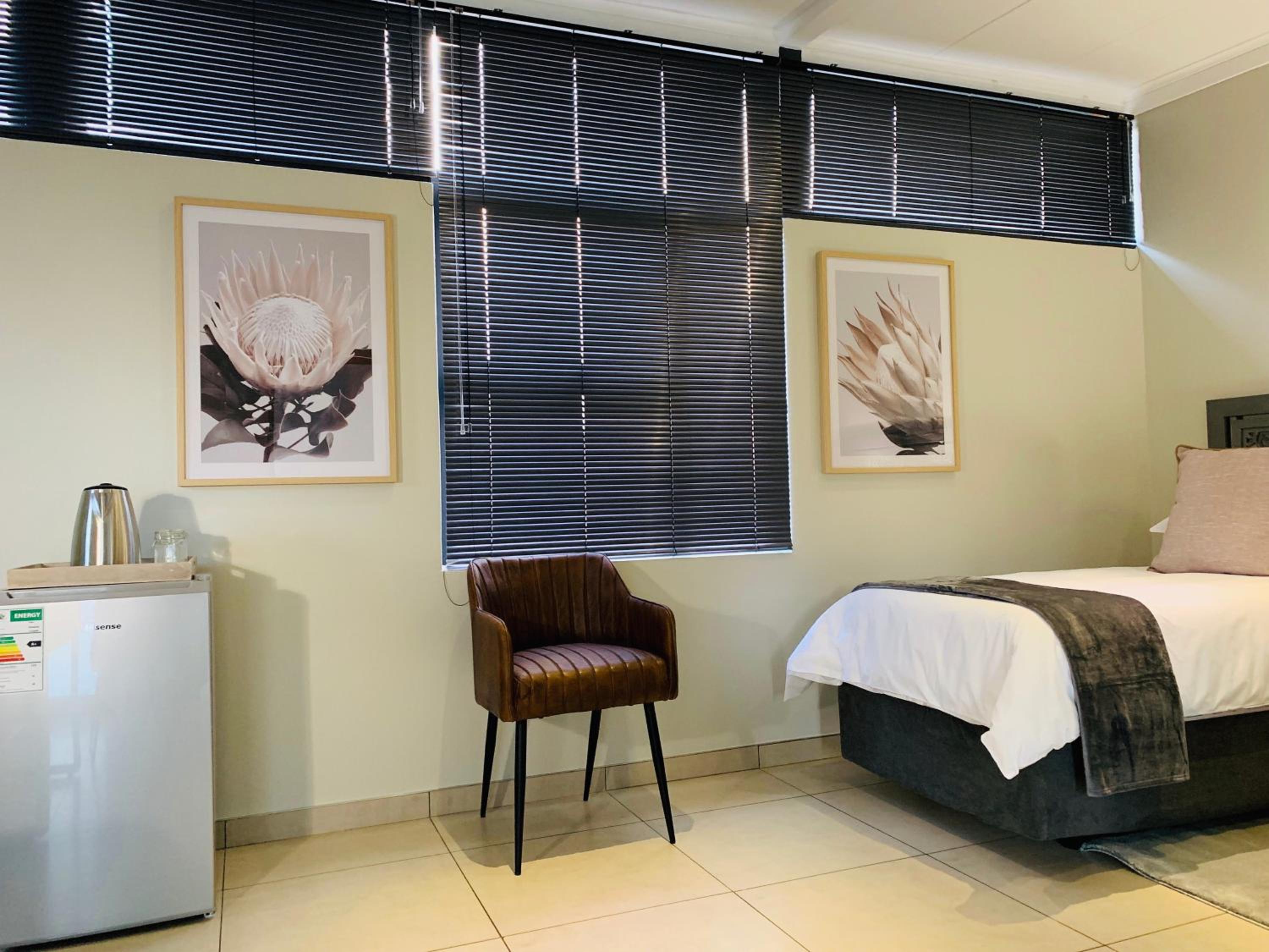 Deluxe Double or Twin Room - Photo 14