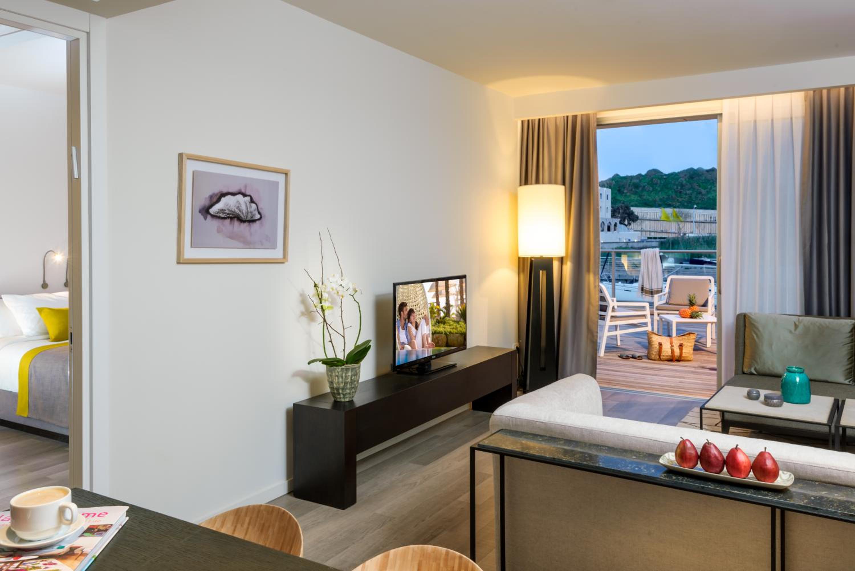 Deluxe Suite with Balcony