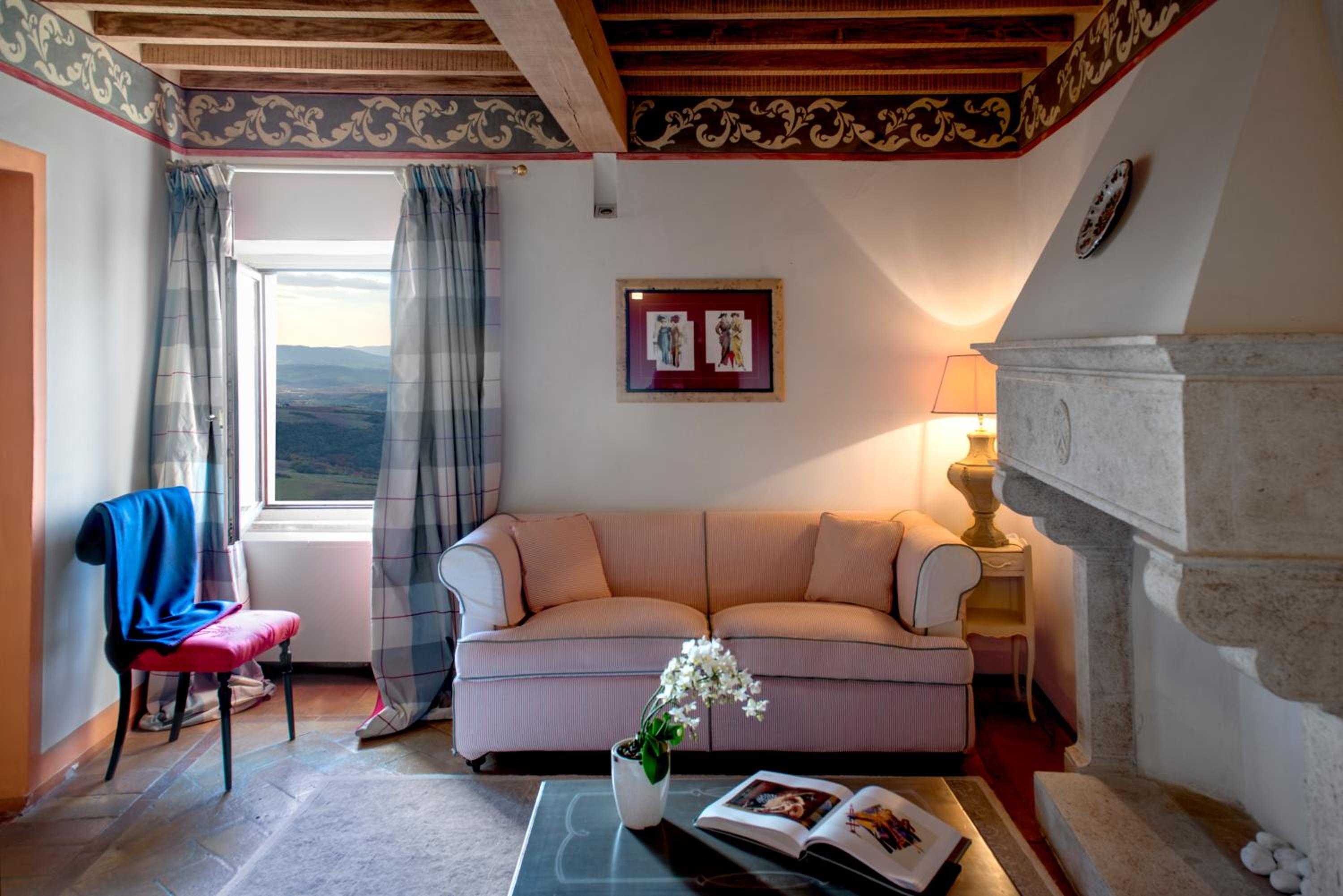 Classic Junior Suite - Photo 7