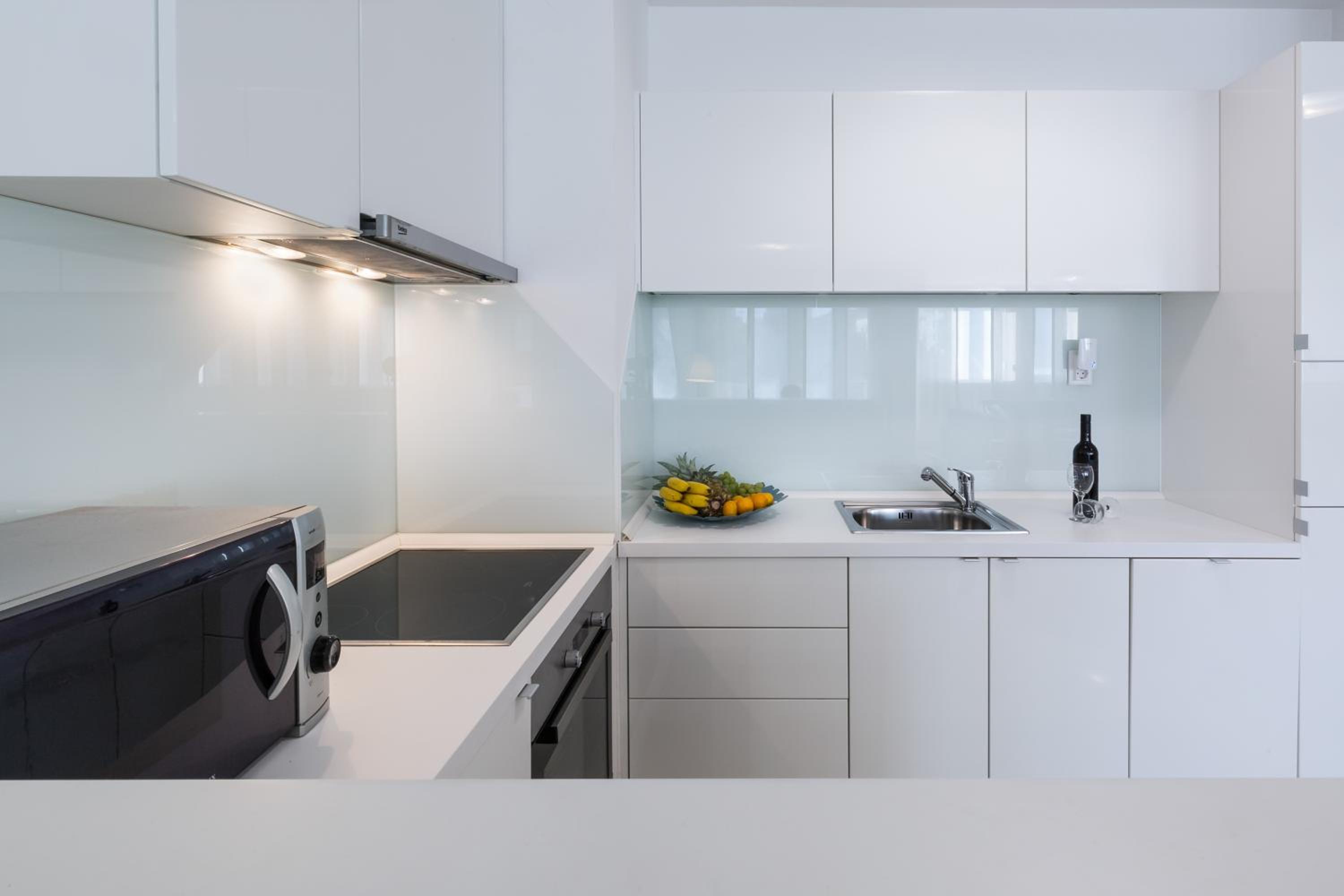 Luxury Three-Bedroom Apartment photo 2