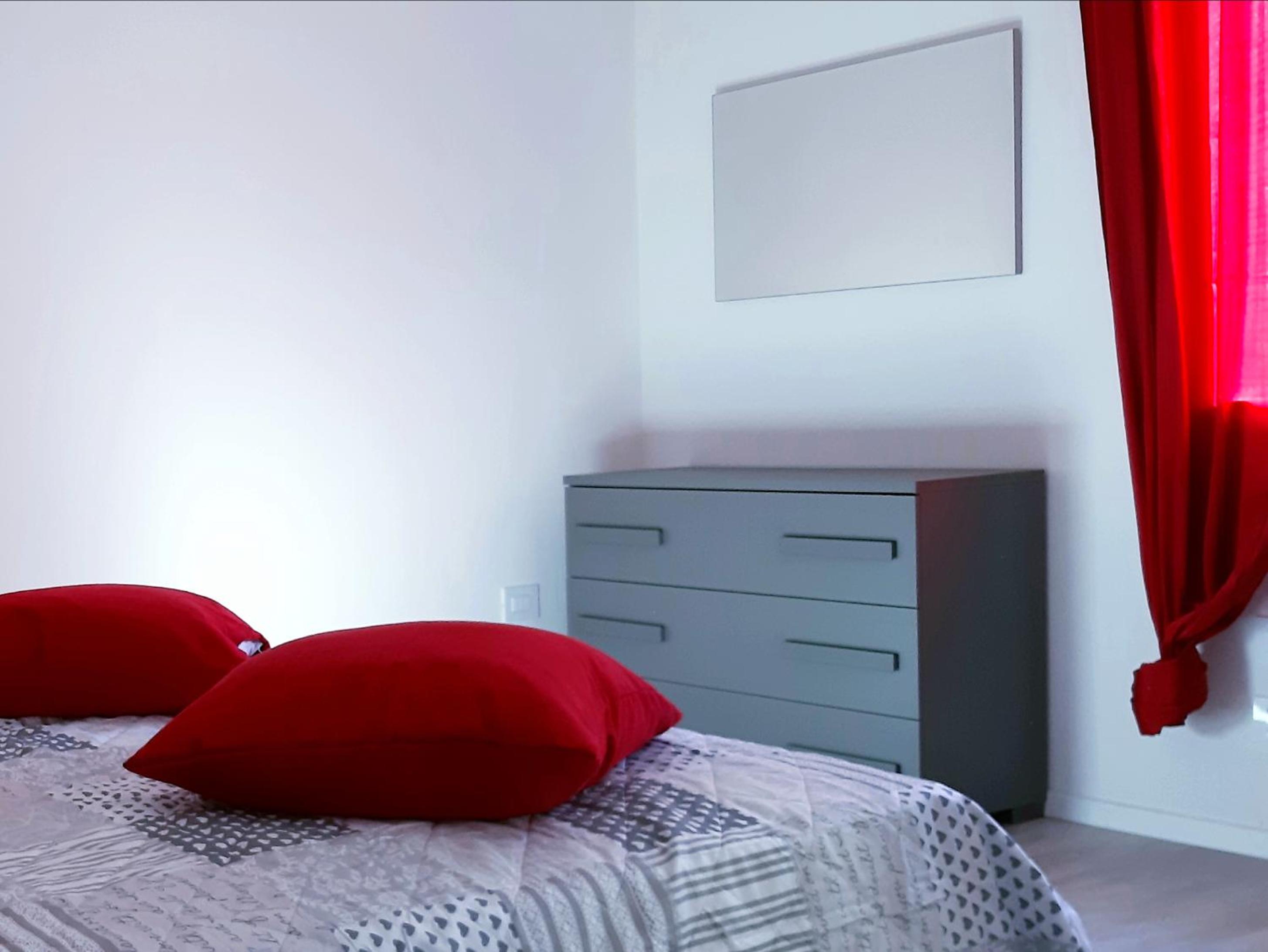 One-Bedroom House photo 1