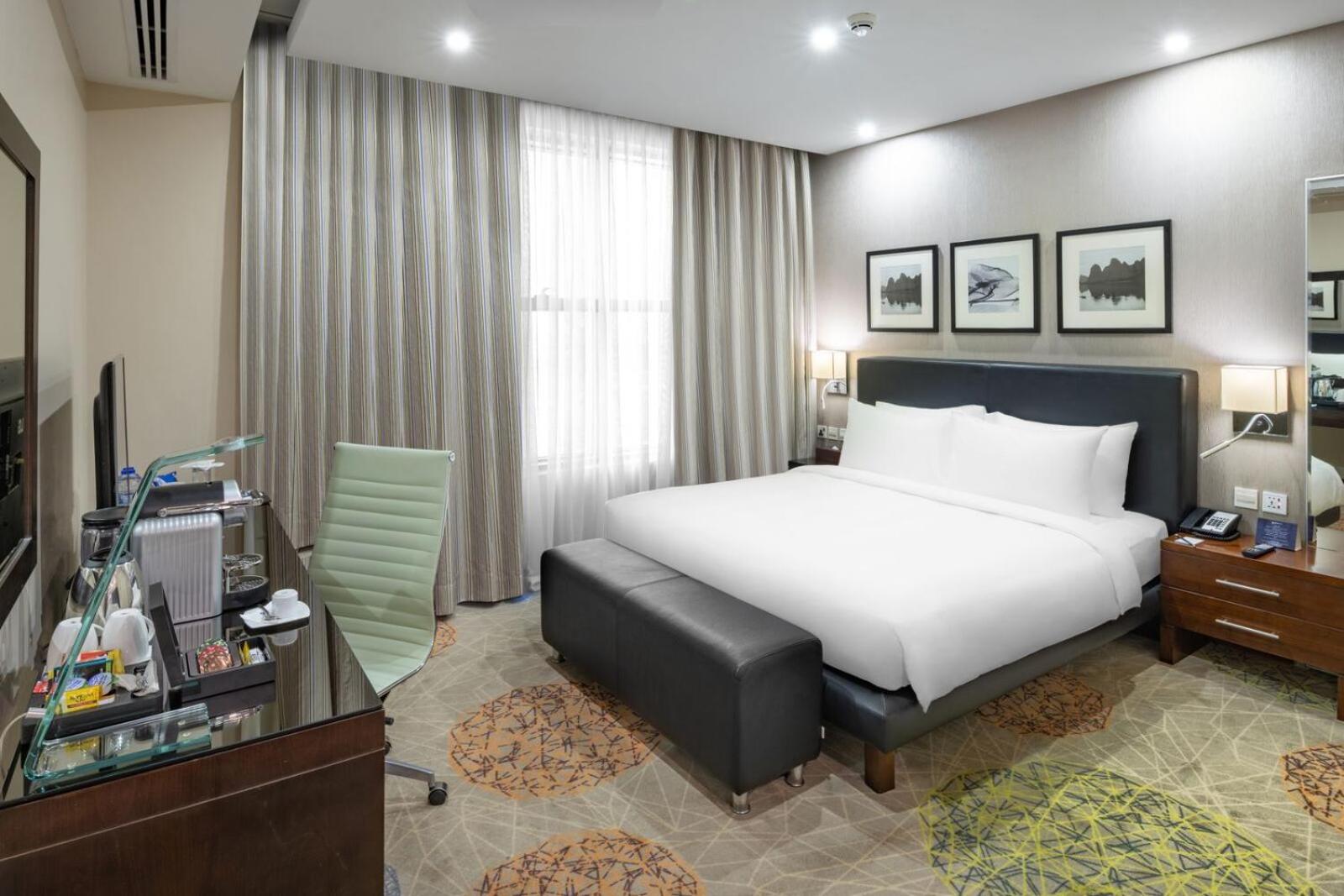 One-Bedroom Suite - Photo 14