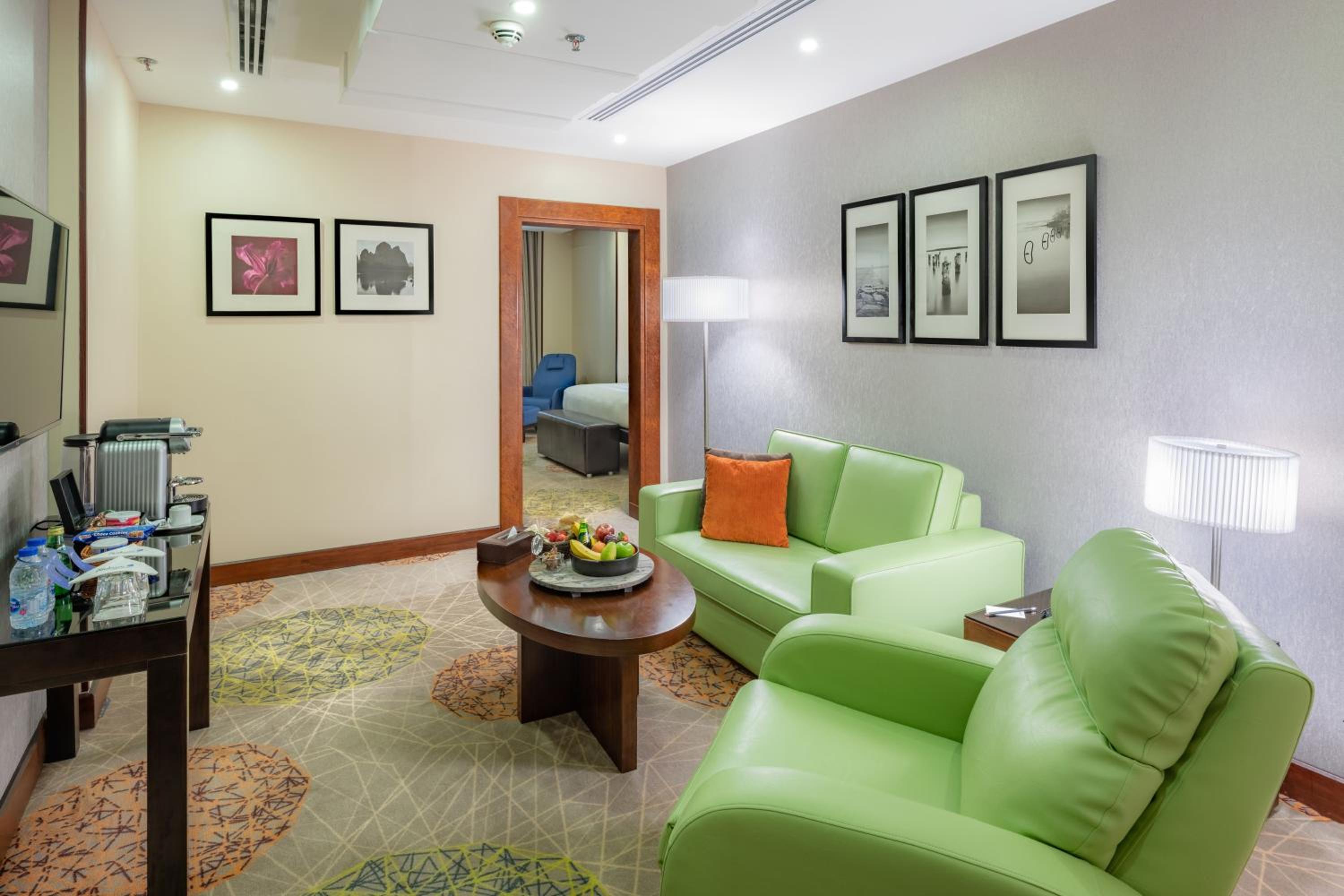 Two-Bedroom Suite - Photo 4