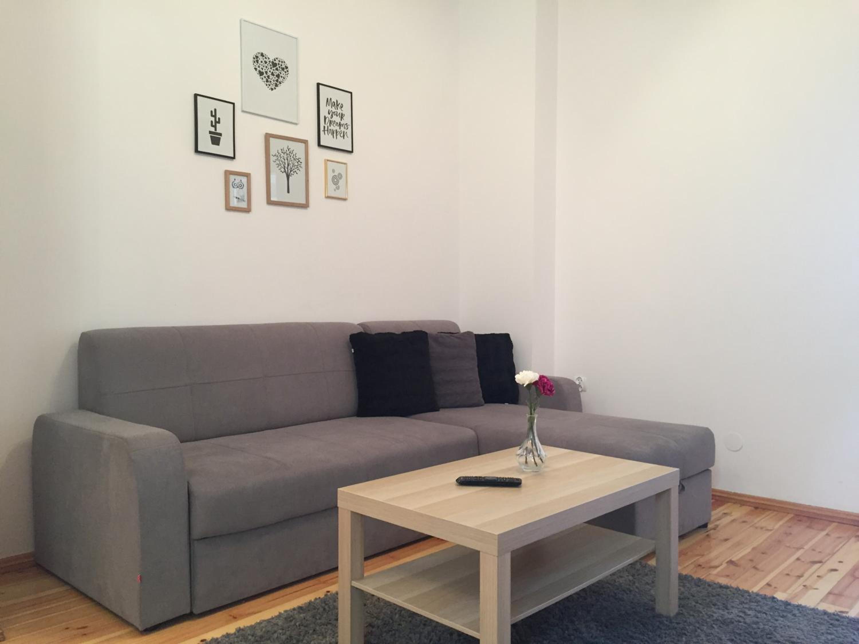 Two-Bedroom Apartment - Photo 4
