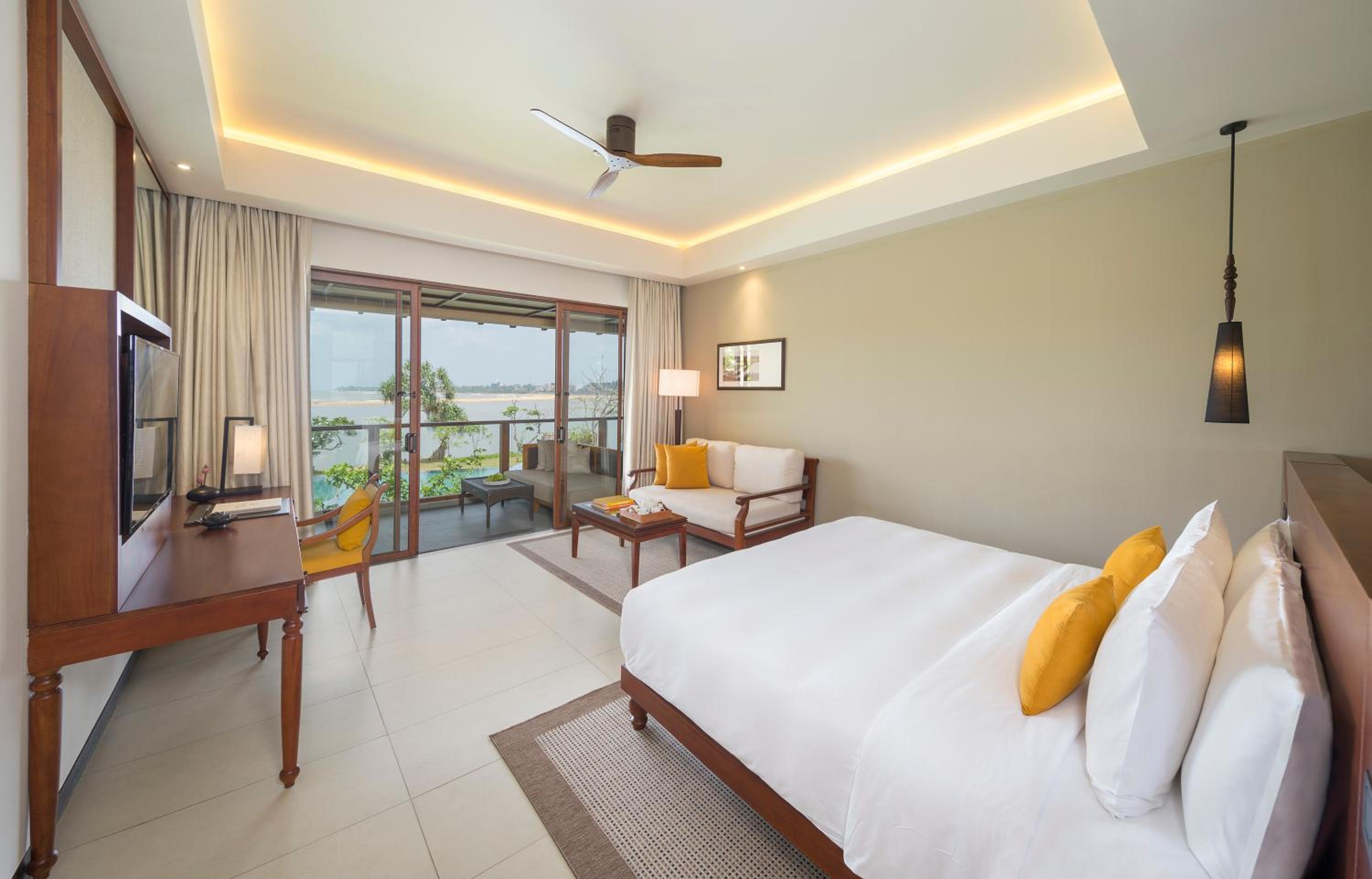 Deluxe Lagoon View Room
