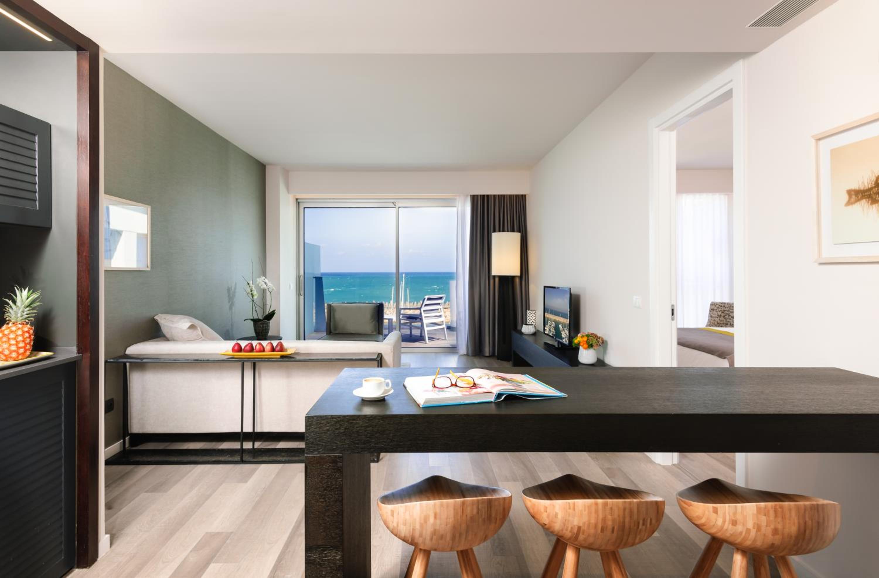 Executive Suite with Marina View and Balcony
