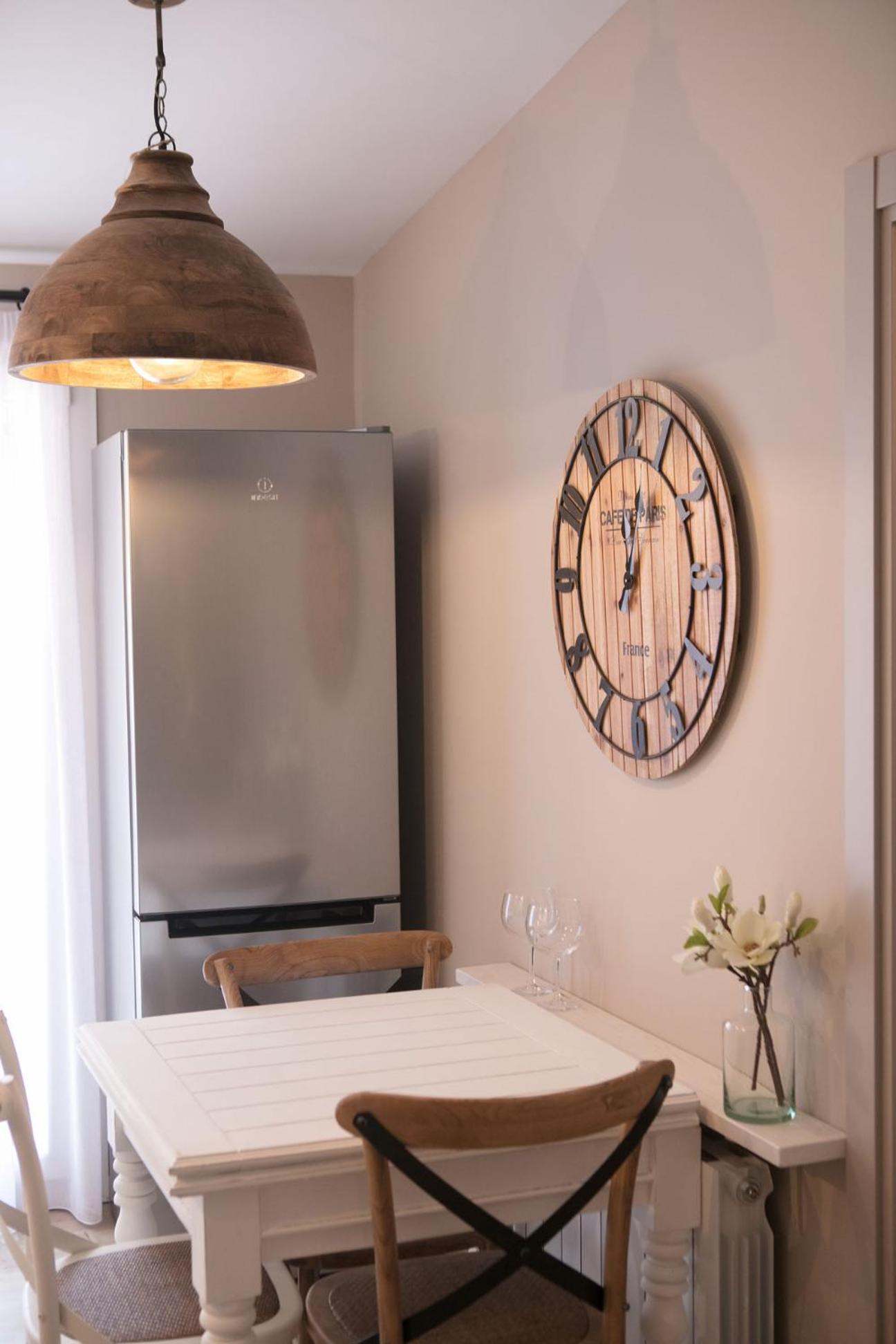 One-Bedroom Apartment - Photo 15