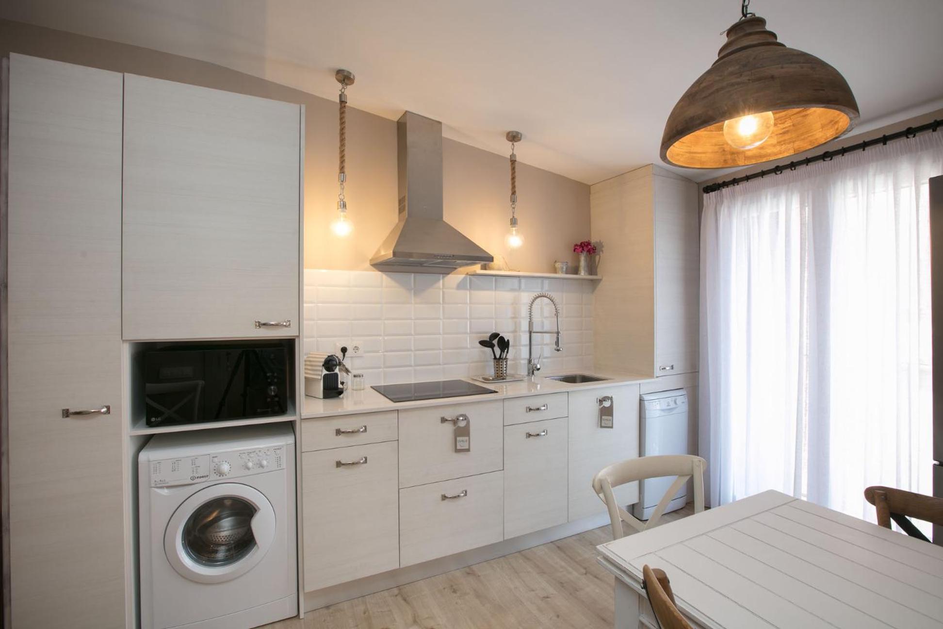 One-Bedroom Apartment - Photo 7