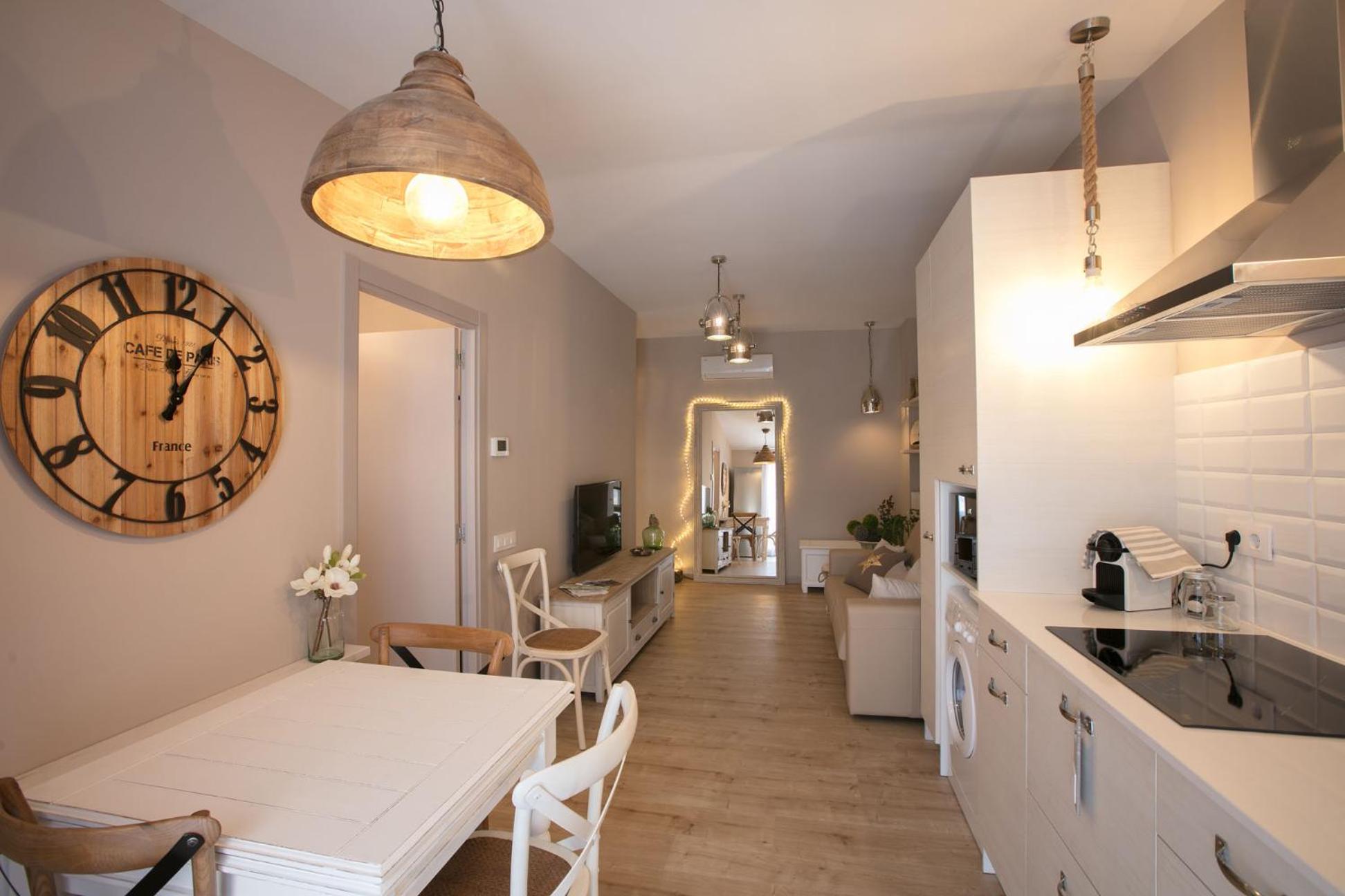 One-Bedroom Apartment - Photo 6