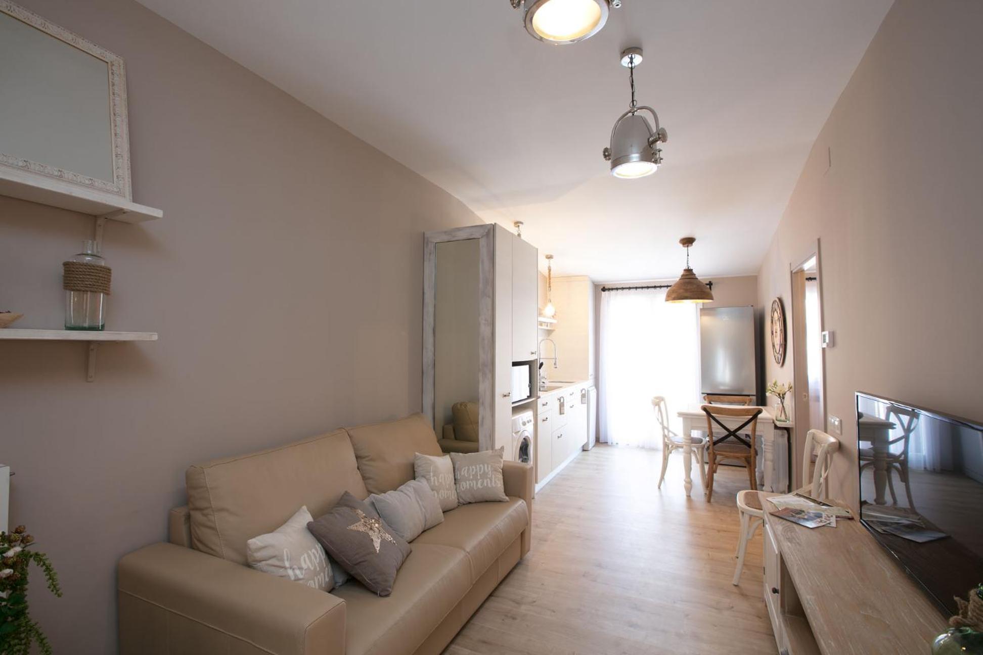 One-Bedroom Apartment - Photo 5