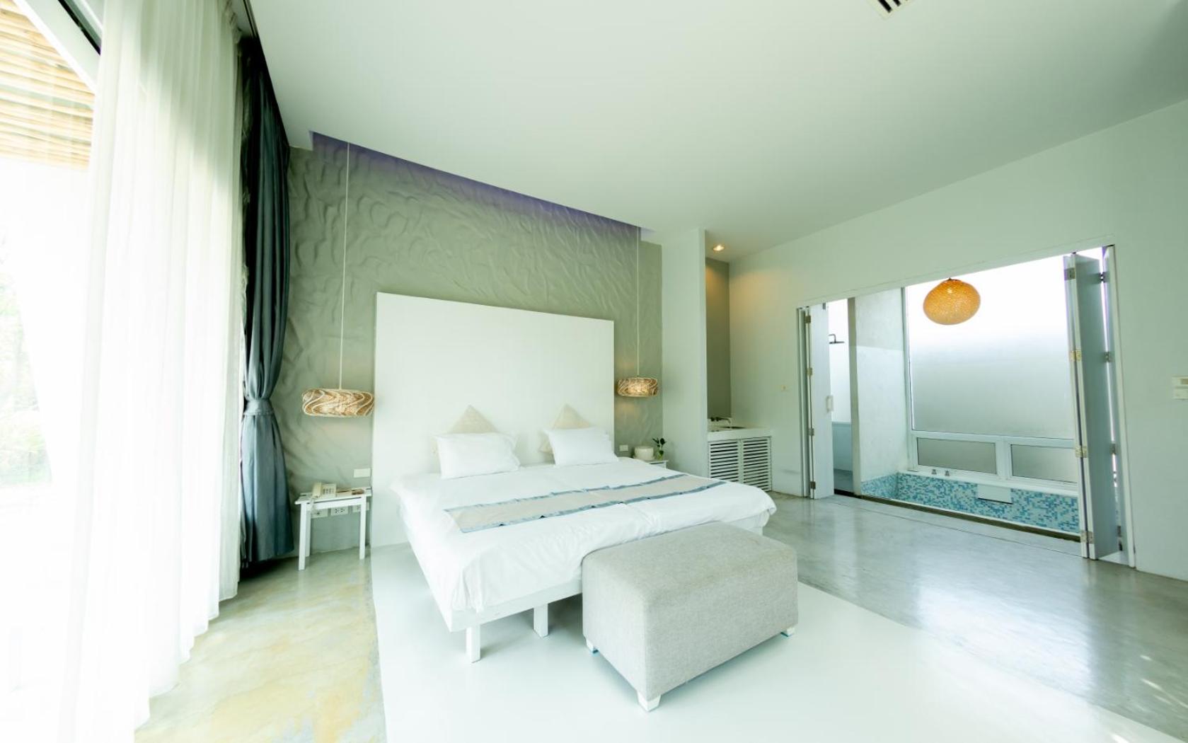 Deluxe Double Room - Photo 12