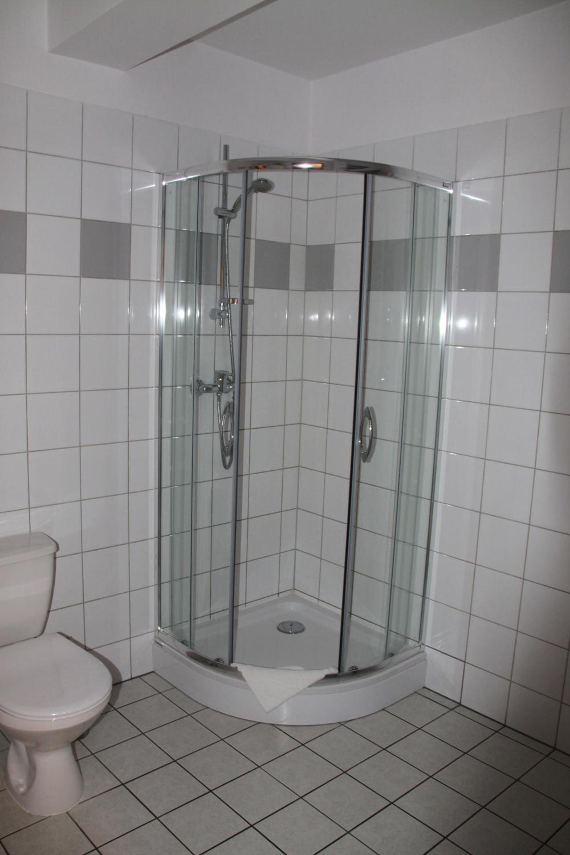 Two-Bedroom Apartment - Photo 4