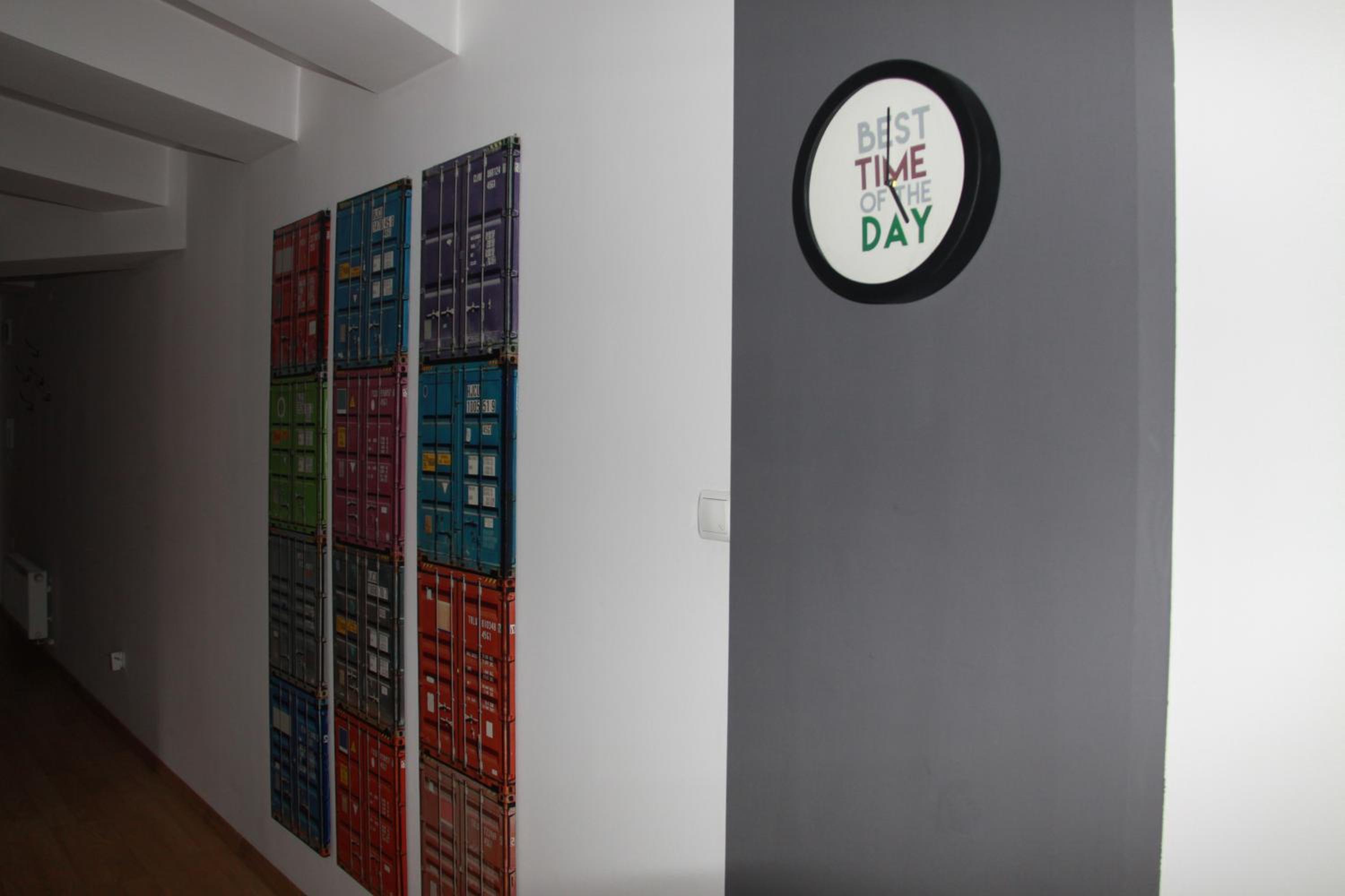 Two-Bedroom Apartment - Photo 3