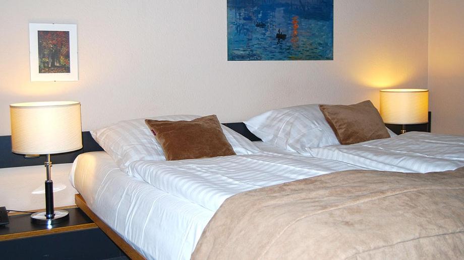 Double Room - Photo 7
