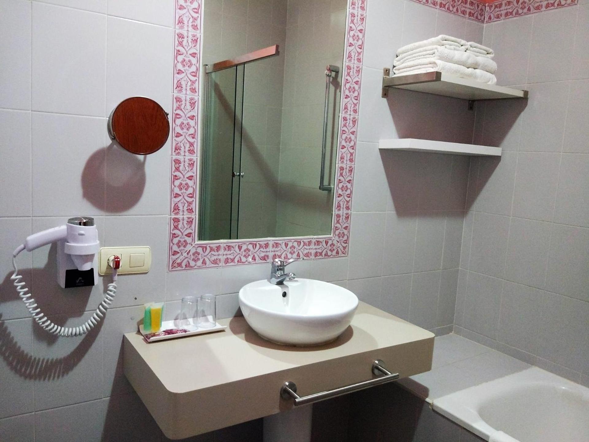 Double or Twin Room with Terrace photo 3