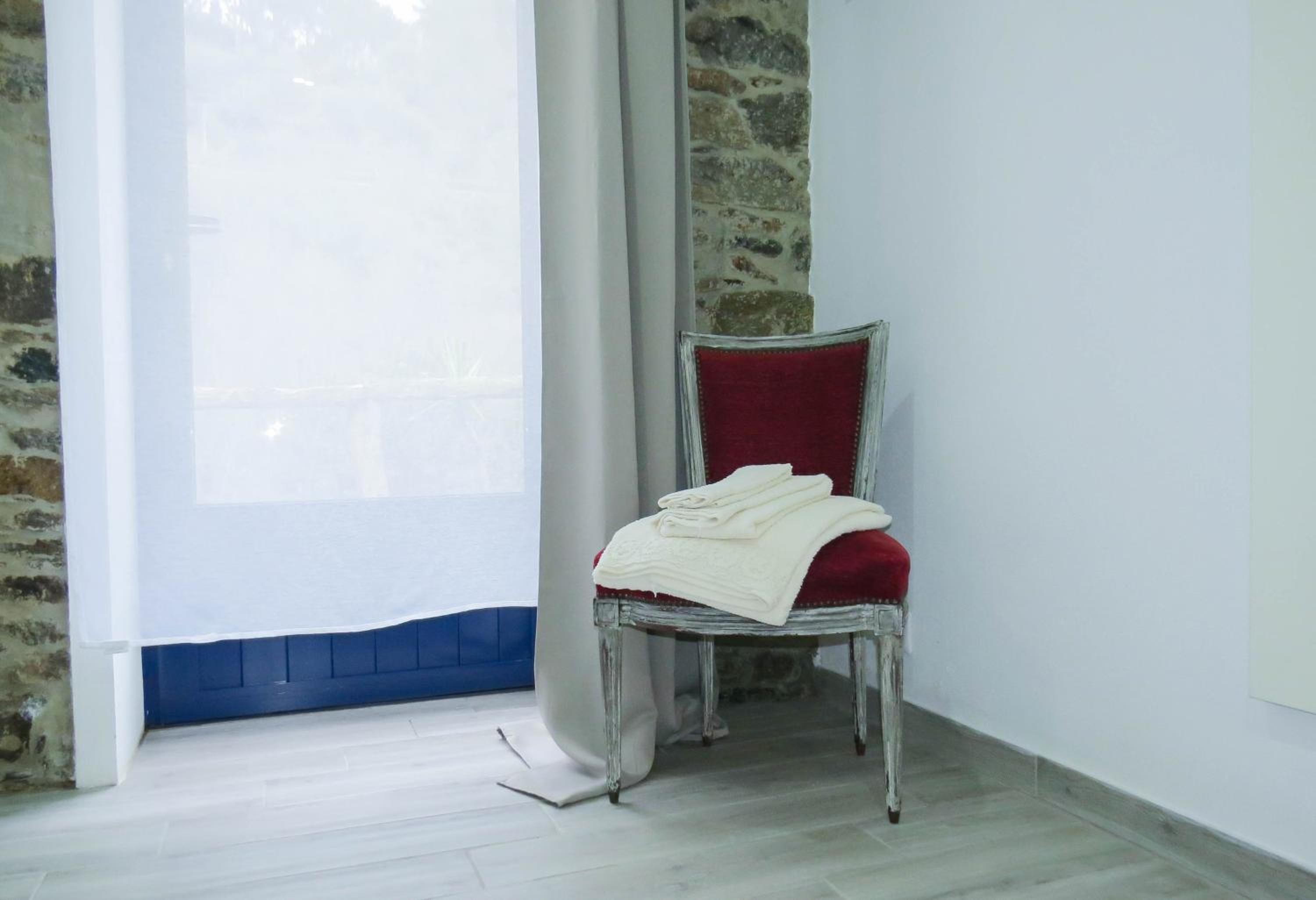 Two-Bedroom Townhouse - Photo 9