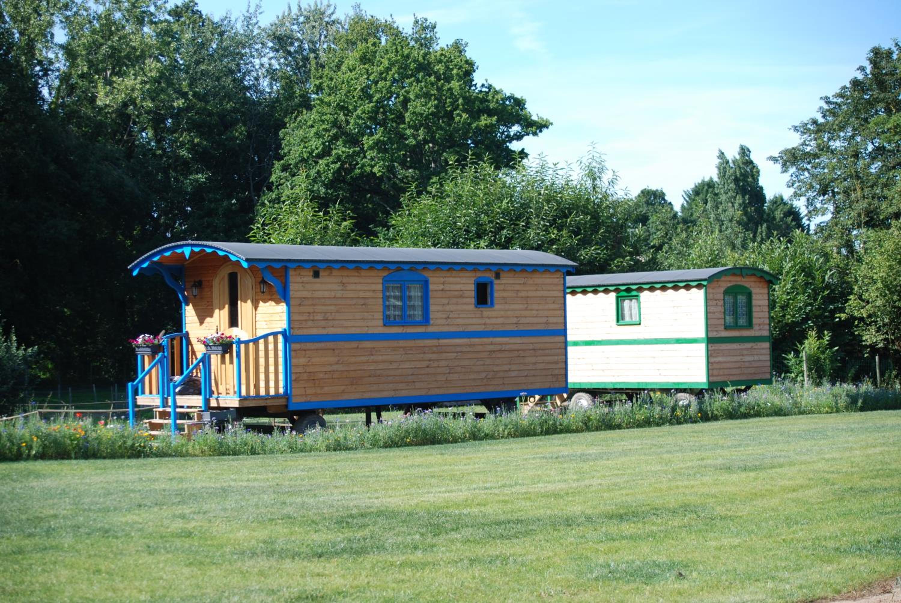 Wooden Caravan (4 Adults)  photo 3