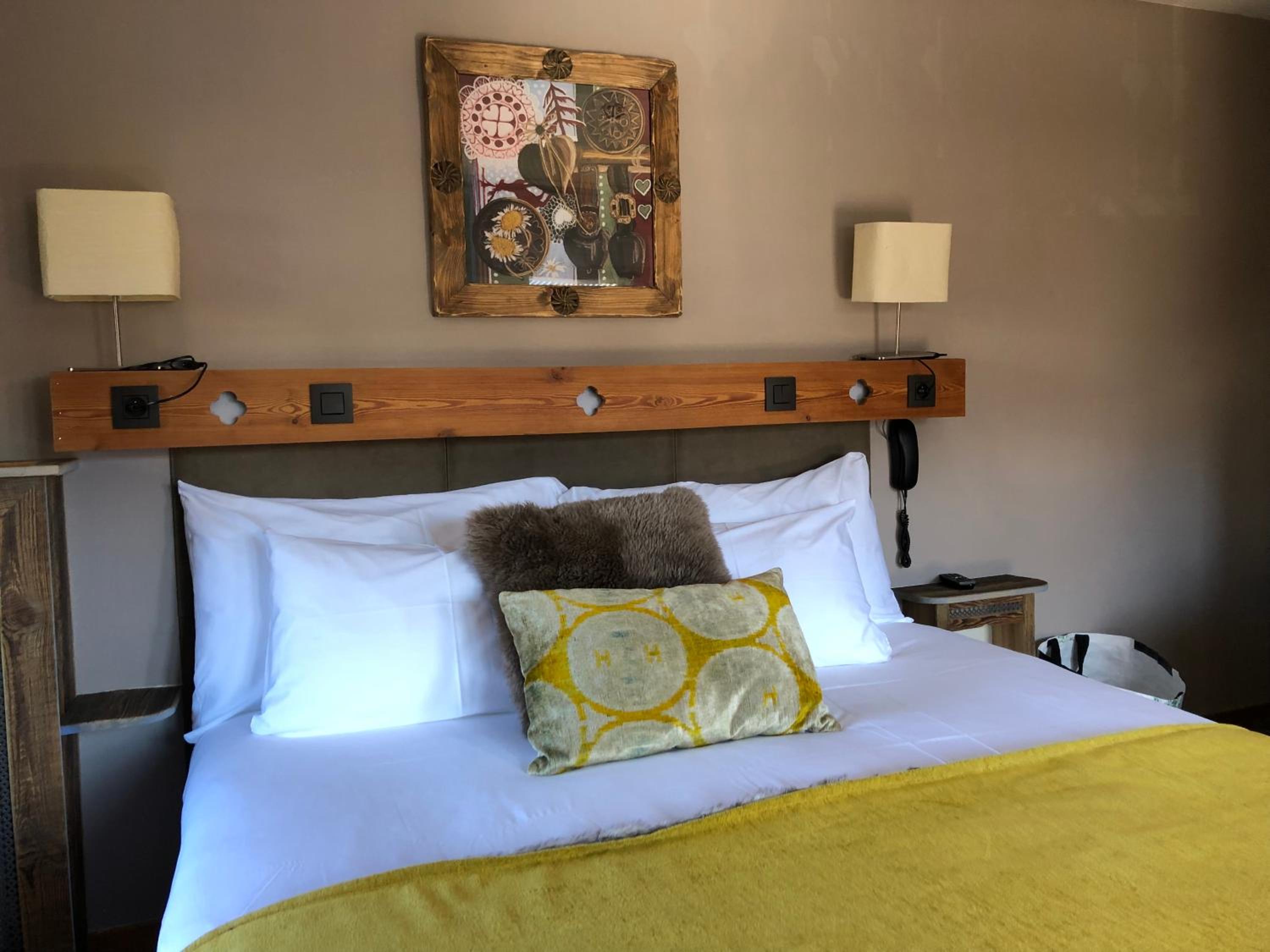 Deluxe Room - Photo 4