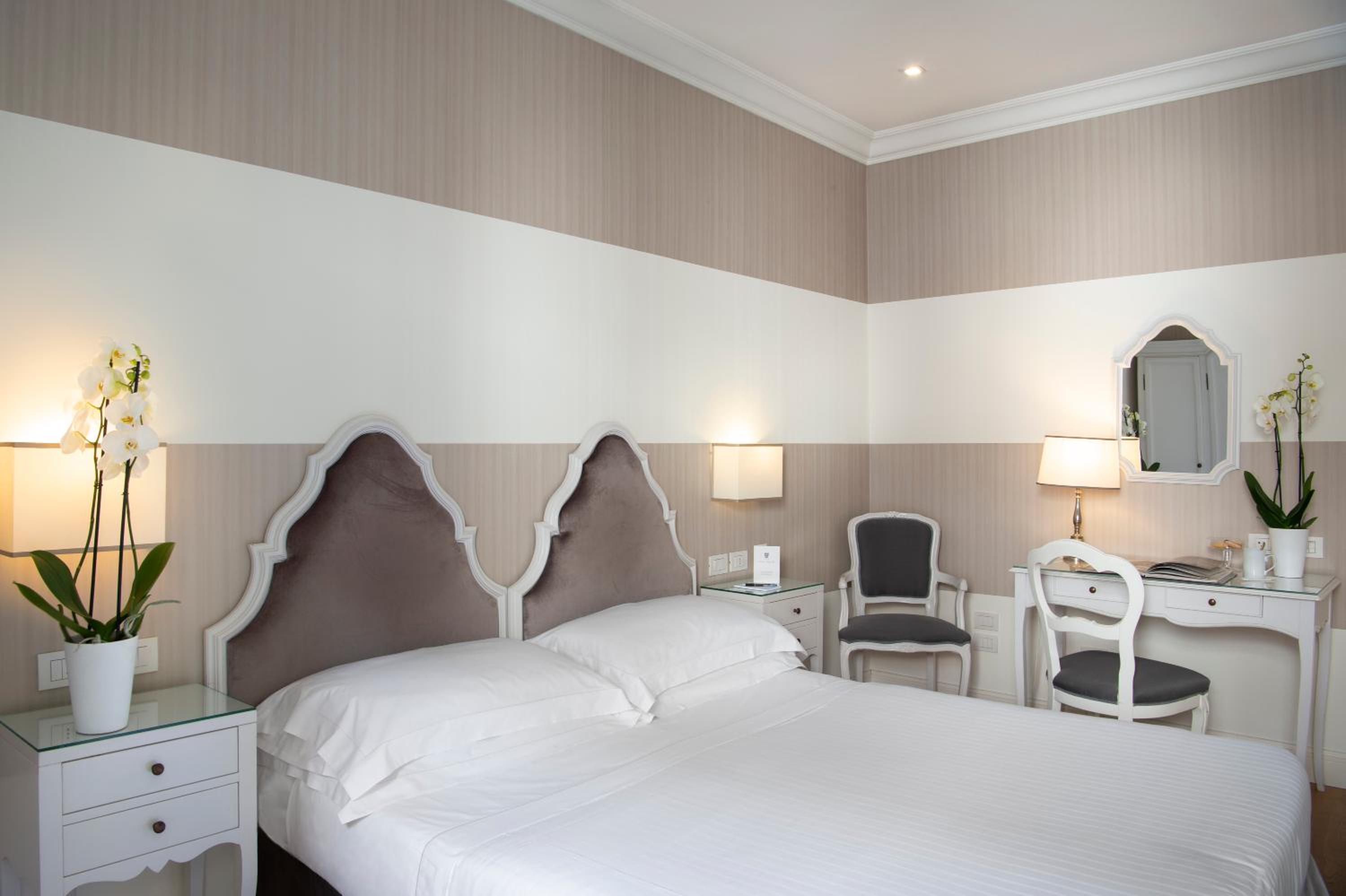Double or Twin Room photo 2