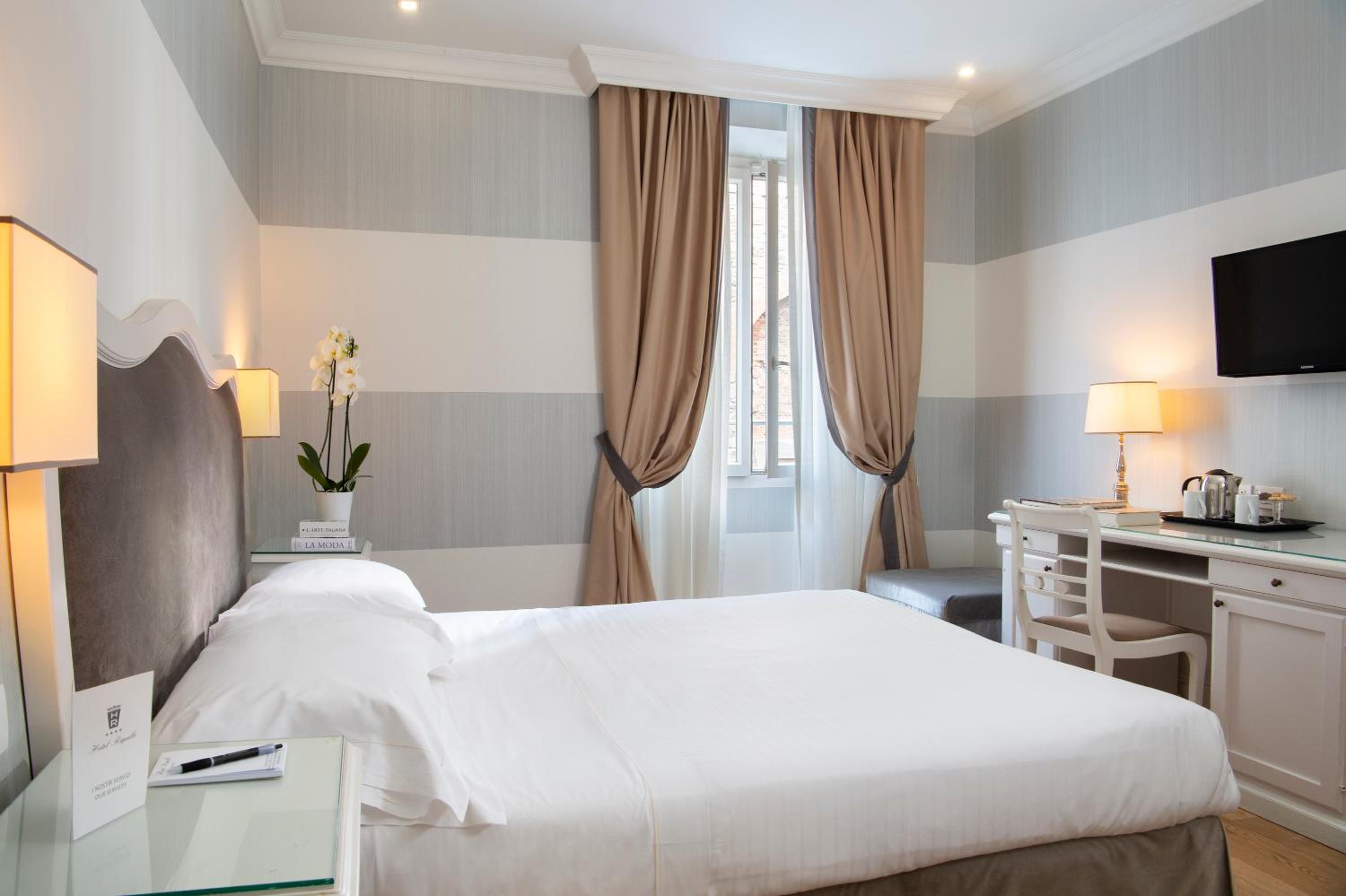 Double or Twin Room photo 3