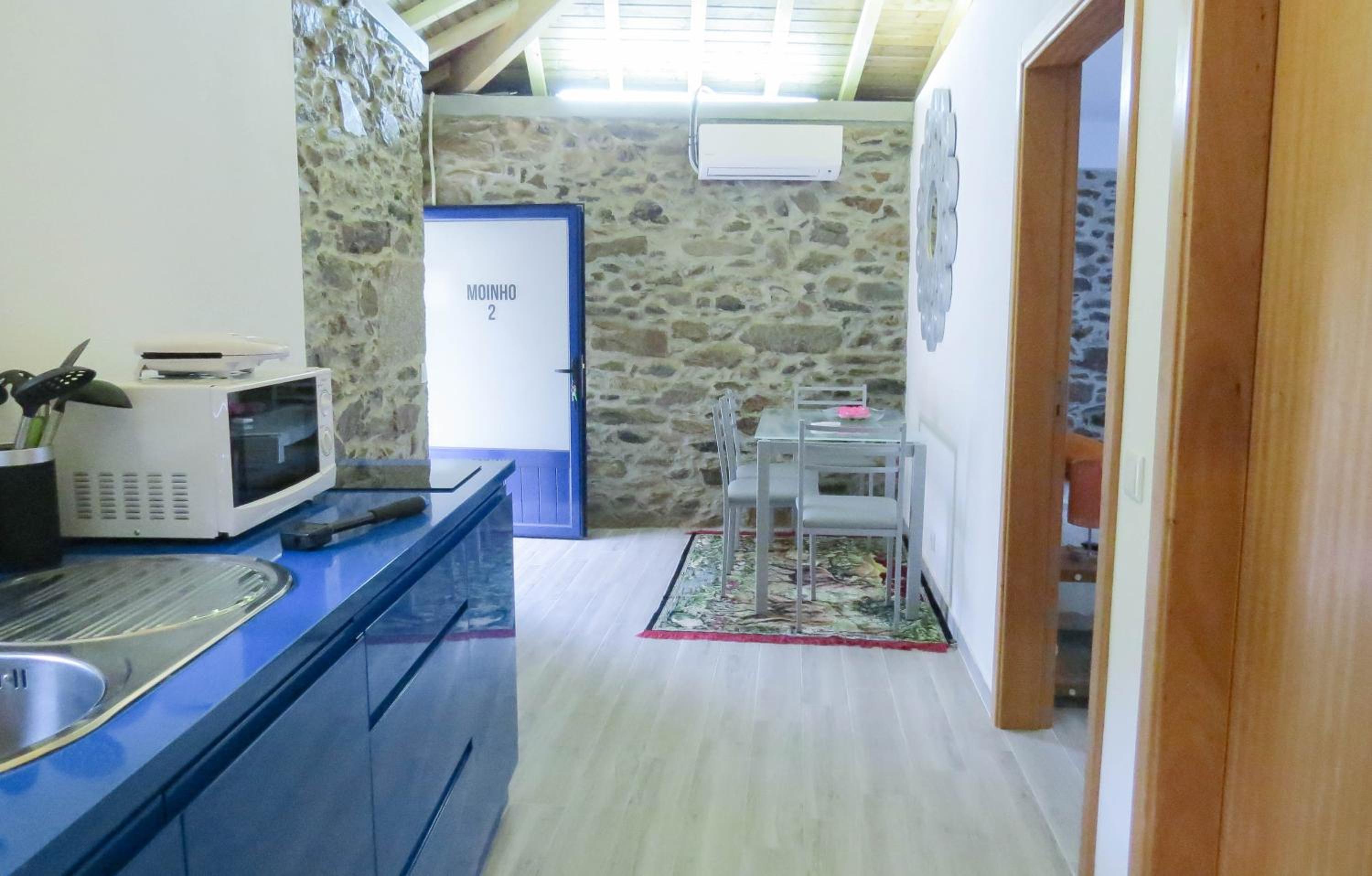 Two-Bedroom House - Photo 8