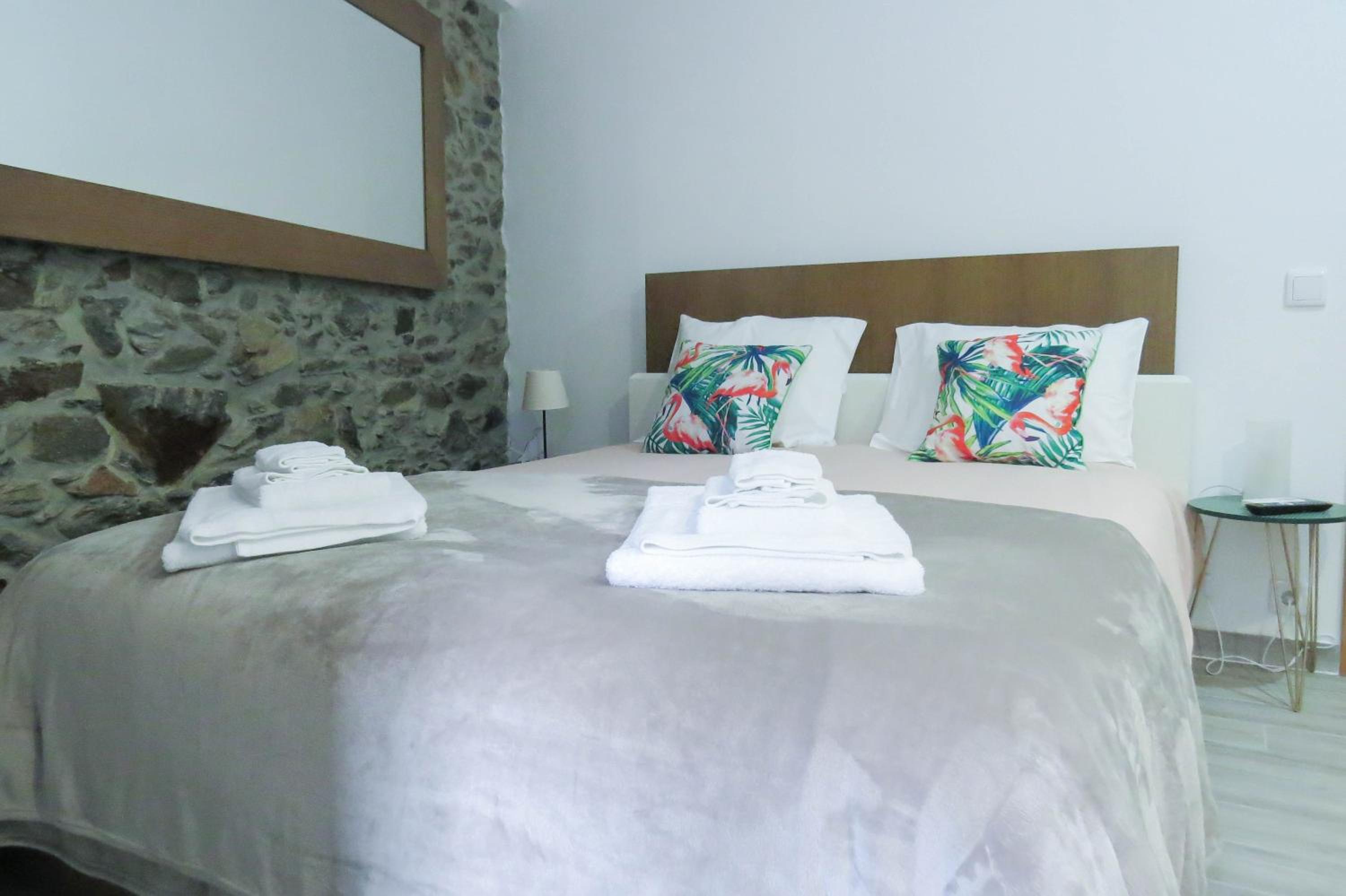 Two-Bedroom House - Photo 15