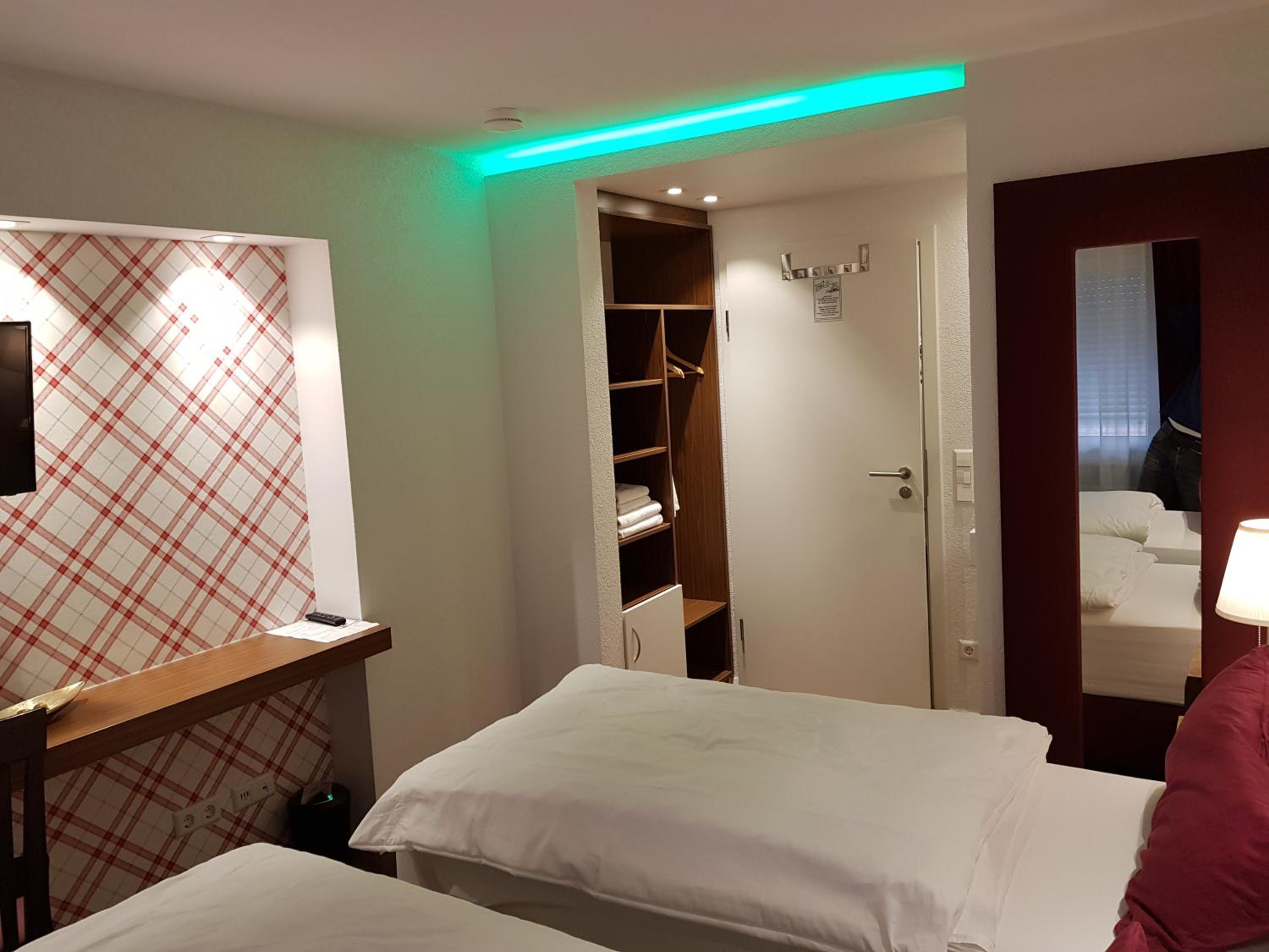 Double Room - Photo 4