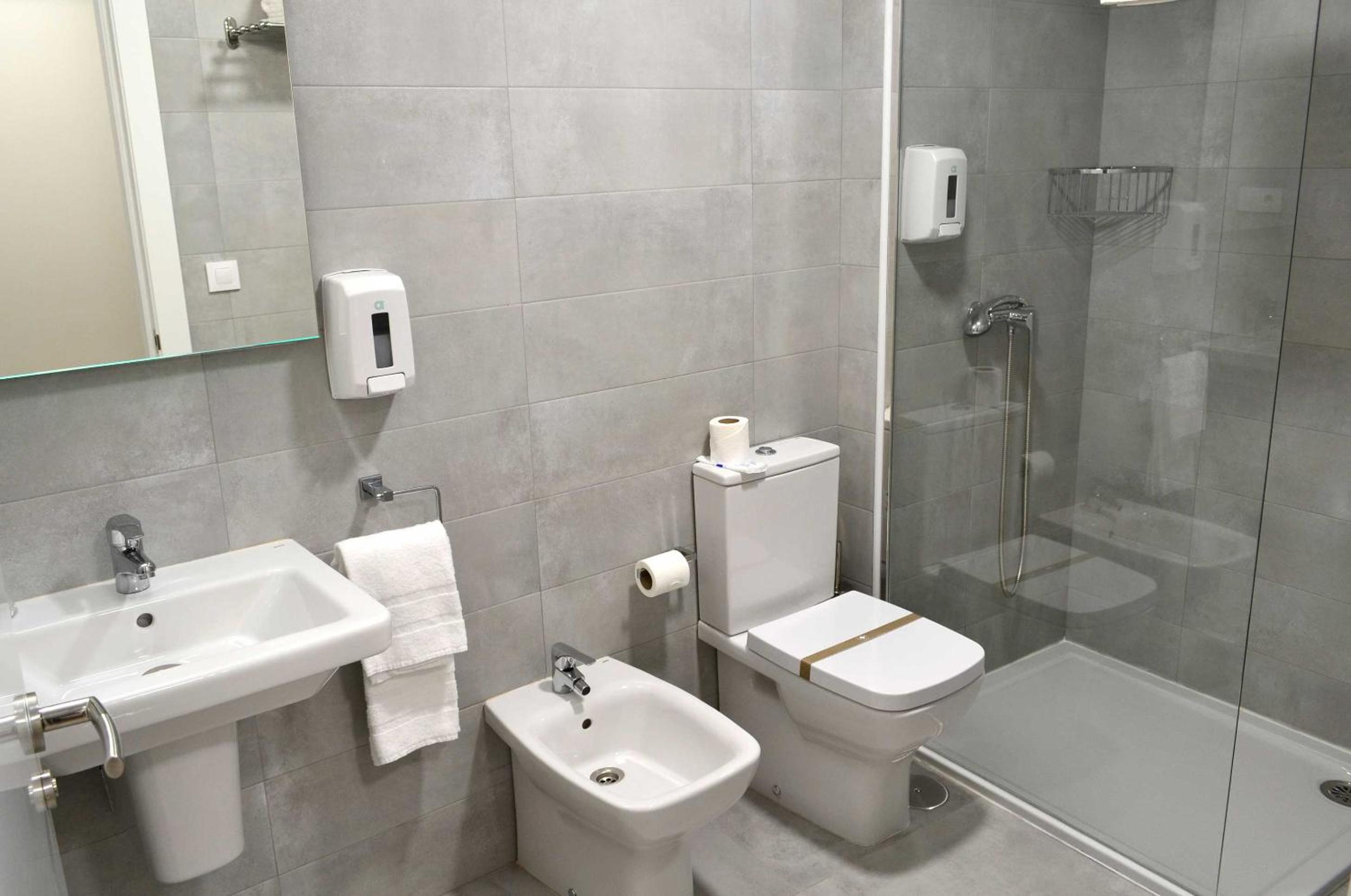 Economy Double or Twin Room - Photo 4