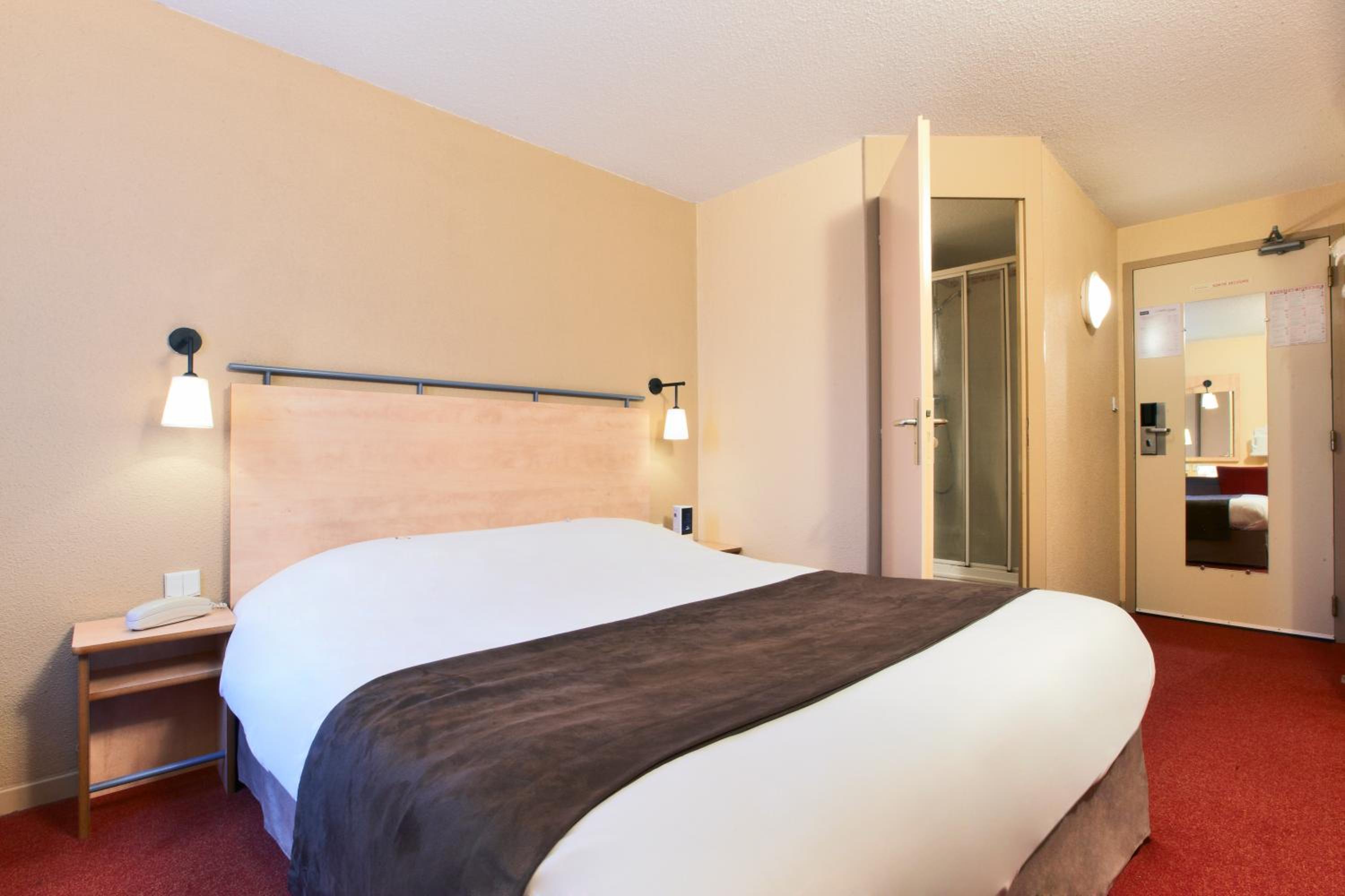 Double Room - Photo 1
