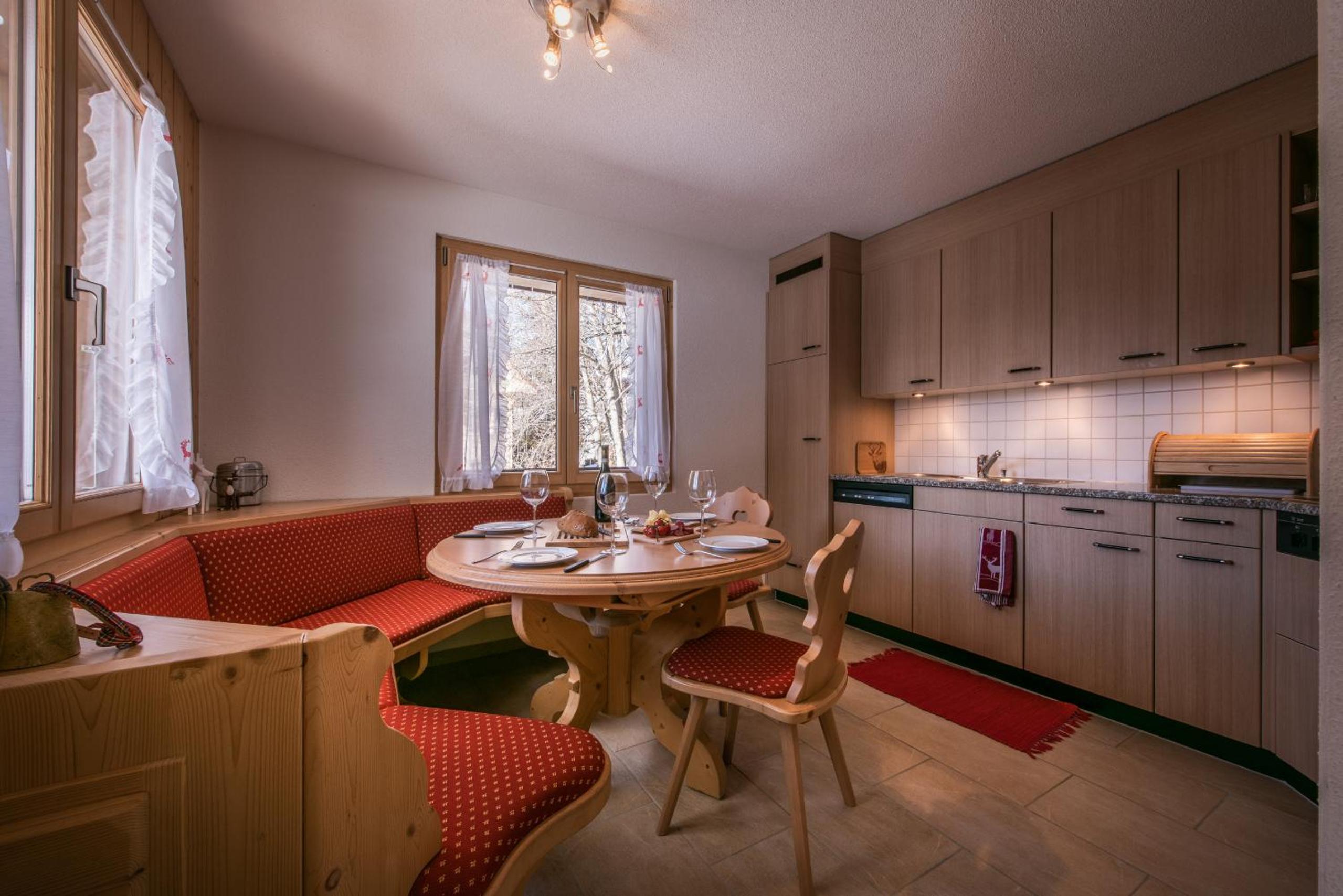 Apartment with Mountain View photo 2