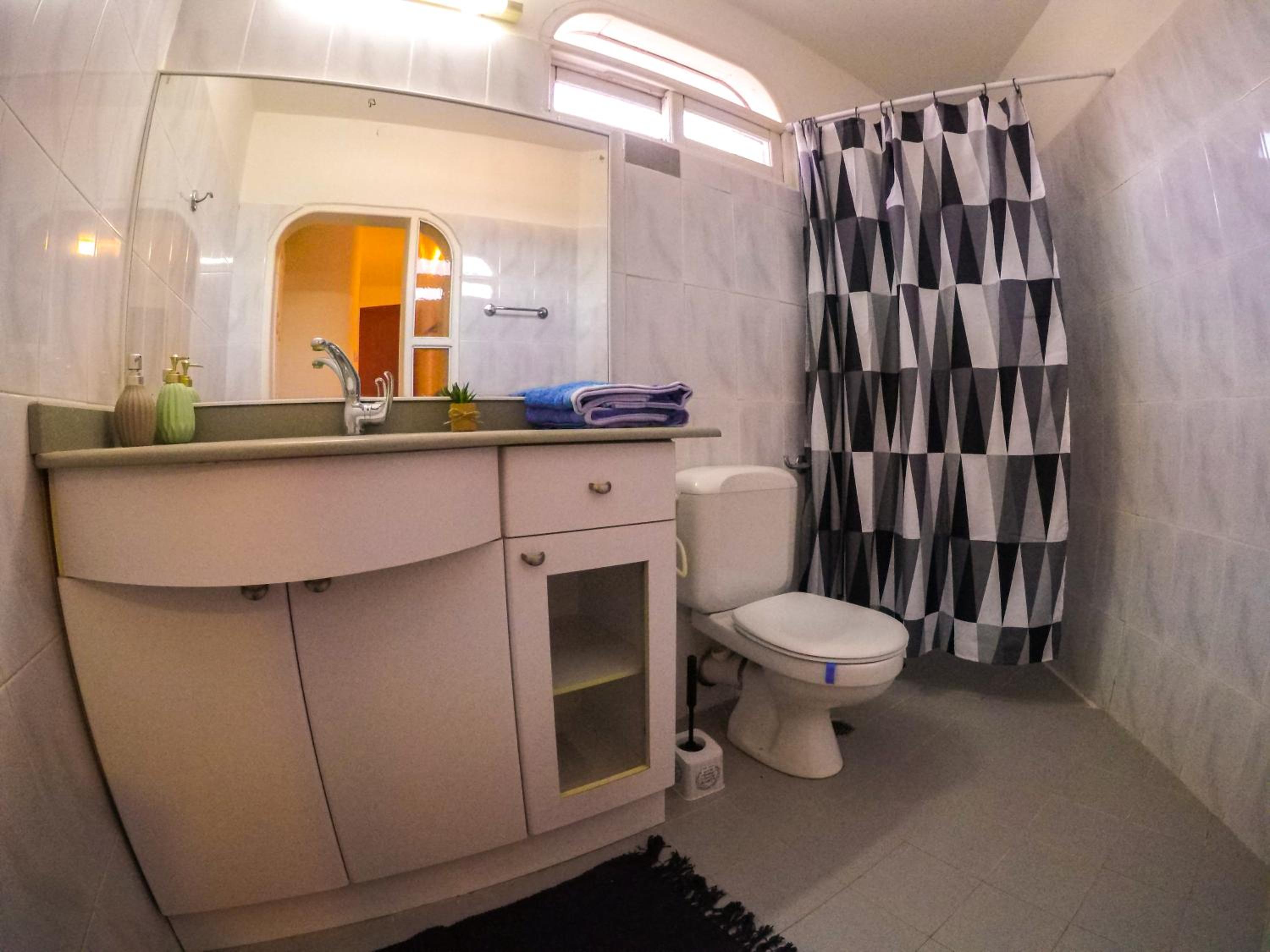 Double Room with Private Bathroom - Photo 3