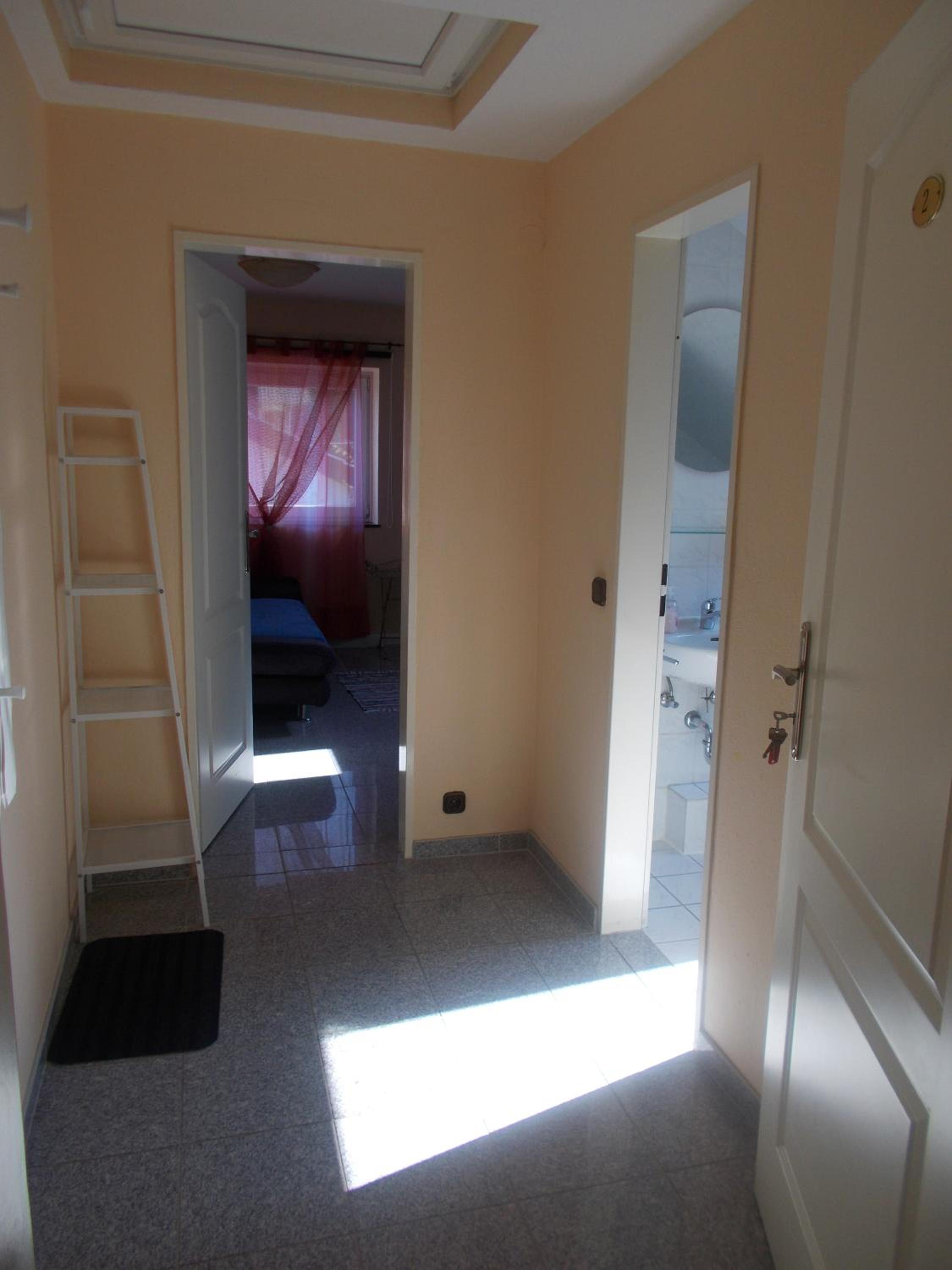 Small One-Bedroom Apartment - 2 - Photo 6