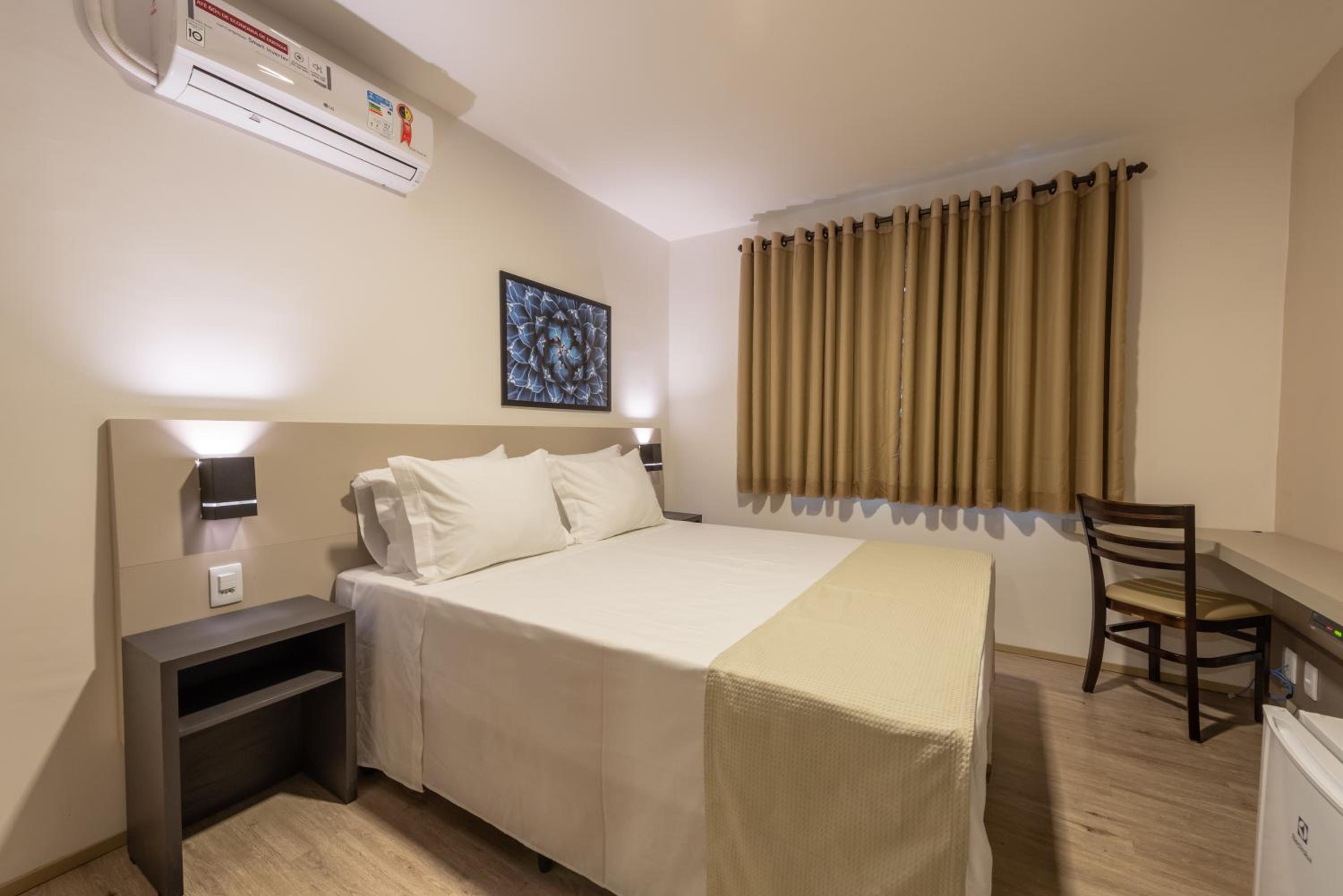 Standard Double or Twin Room photo 1