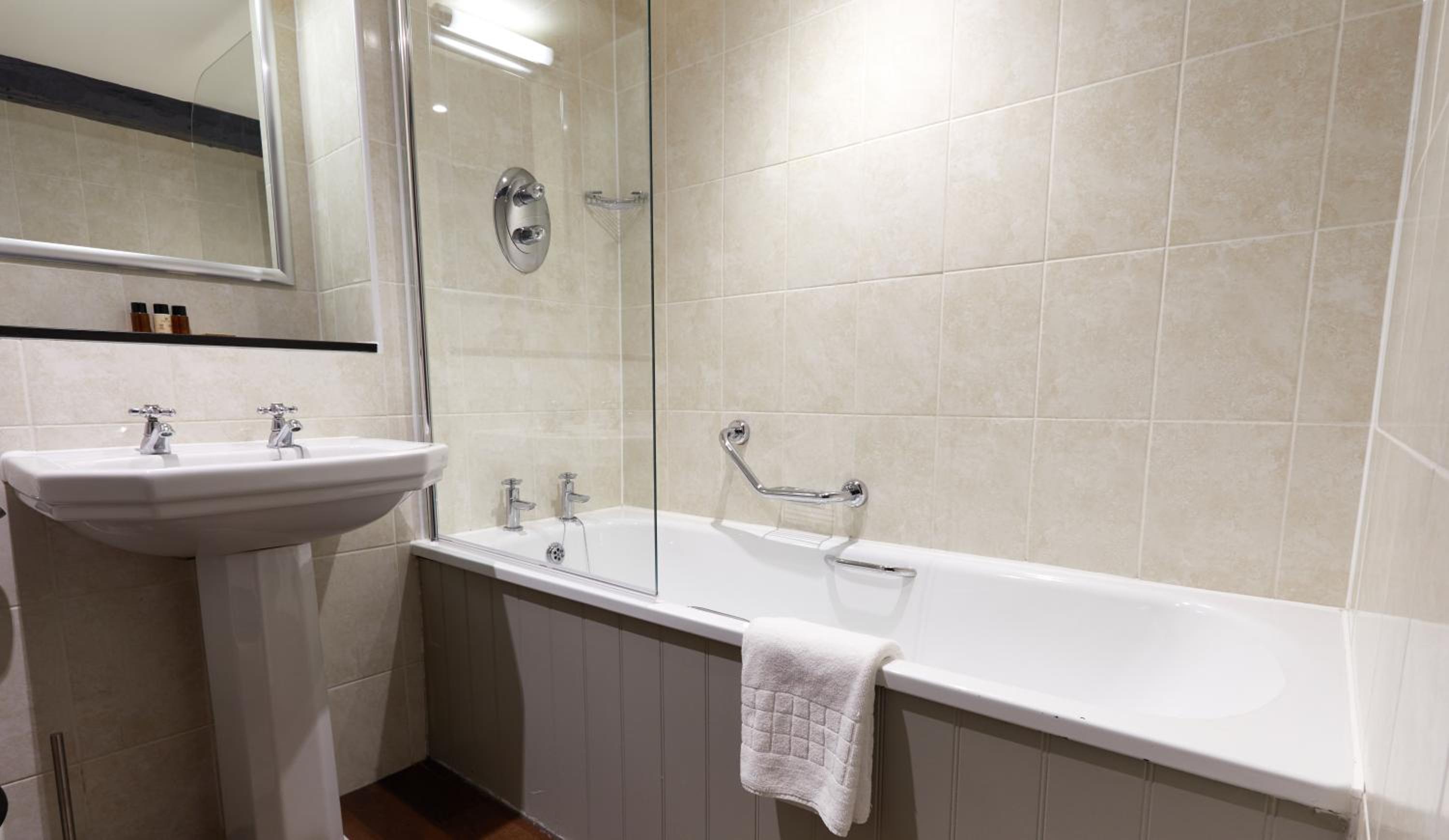 Standard Twin Room photo 2