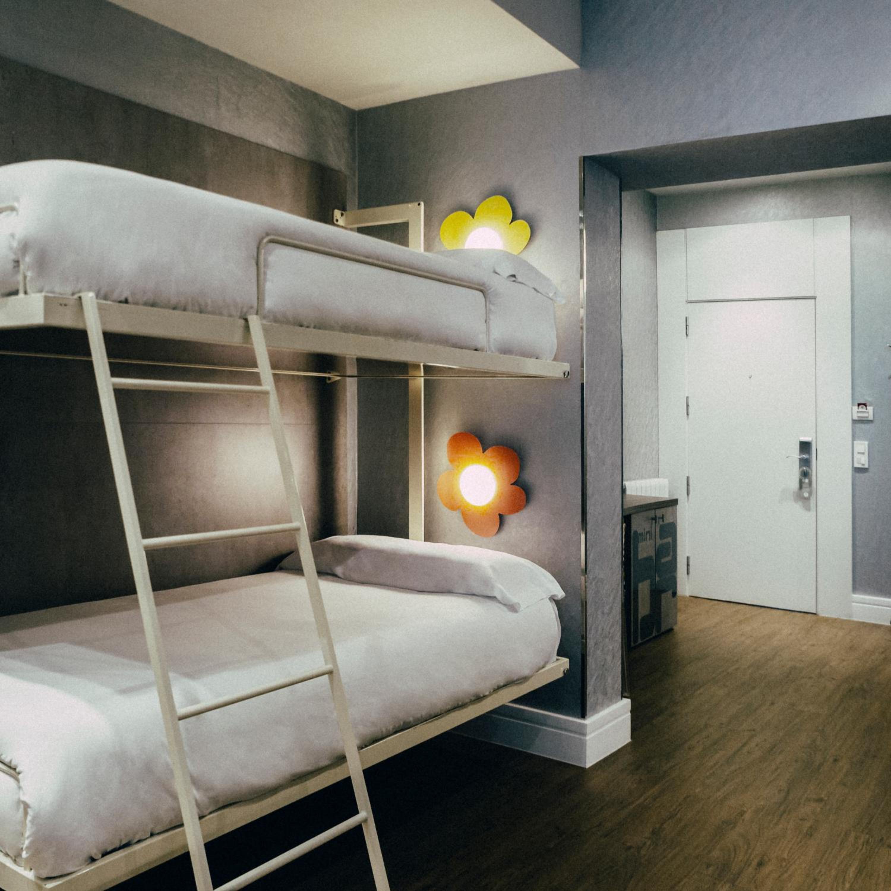 Quadruple Room with Sea View  - Photo 10
